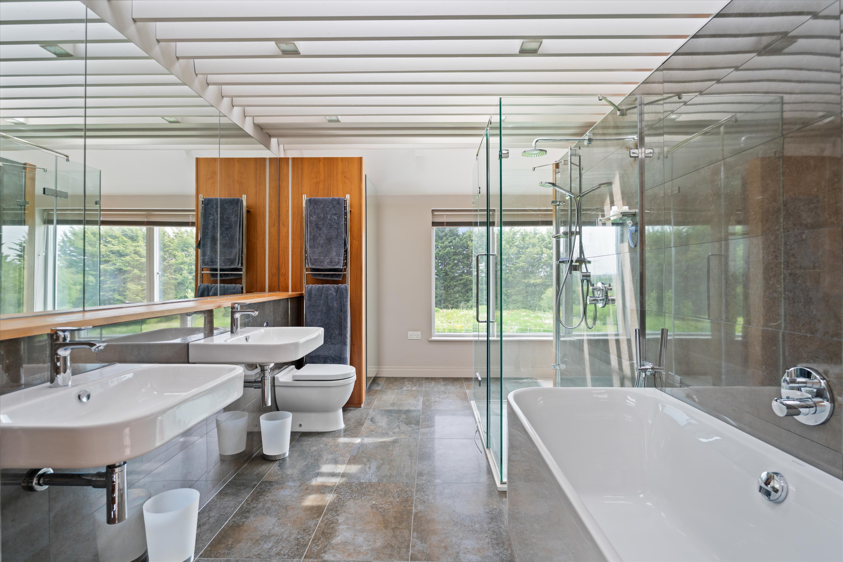 Stone-Edge Batch, Tickenham, Clevedon, Somerset BS21