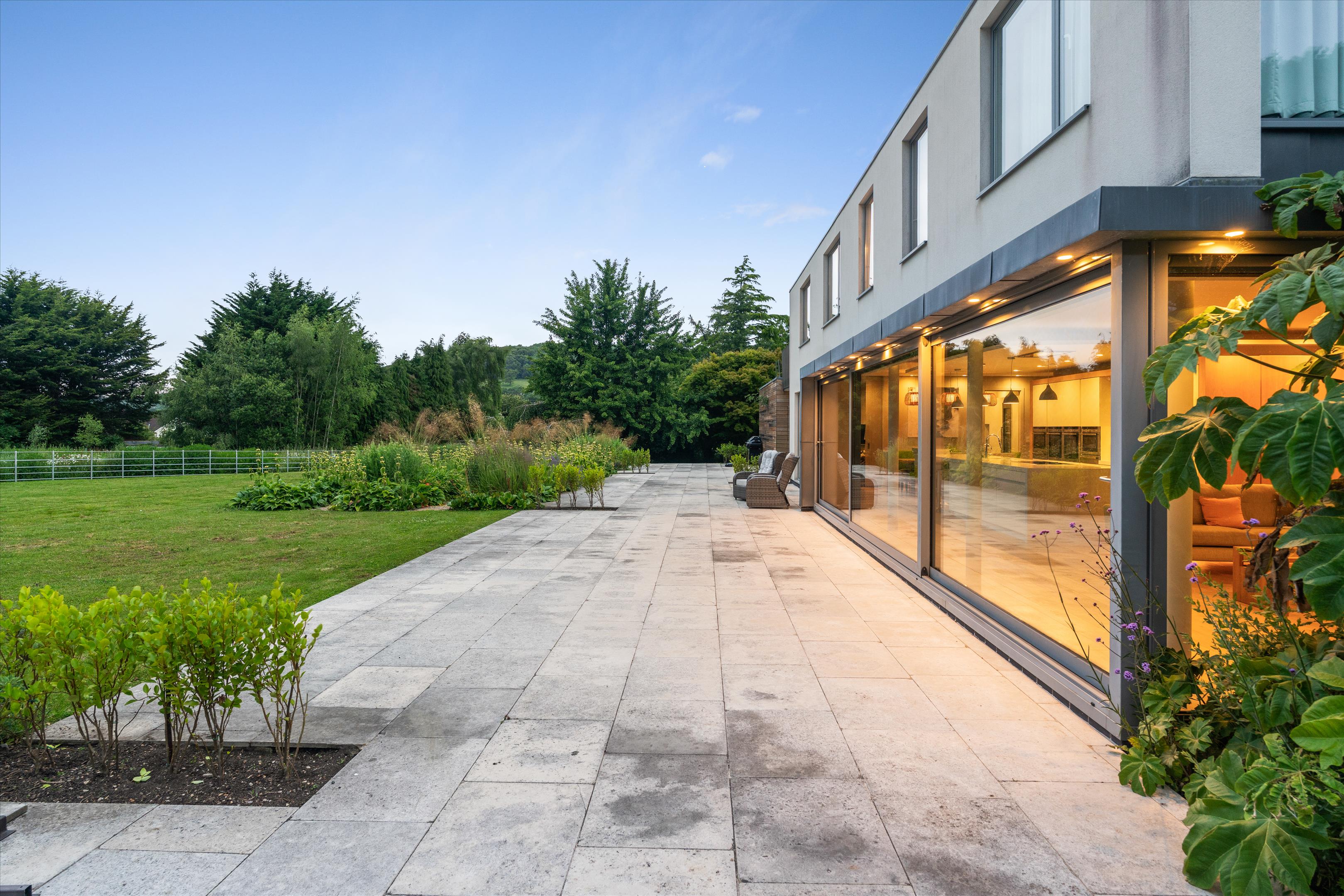 Stone-Edge Batch, Tickenham, Clevedon, Somerset BS21