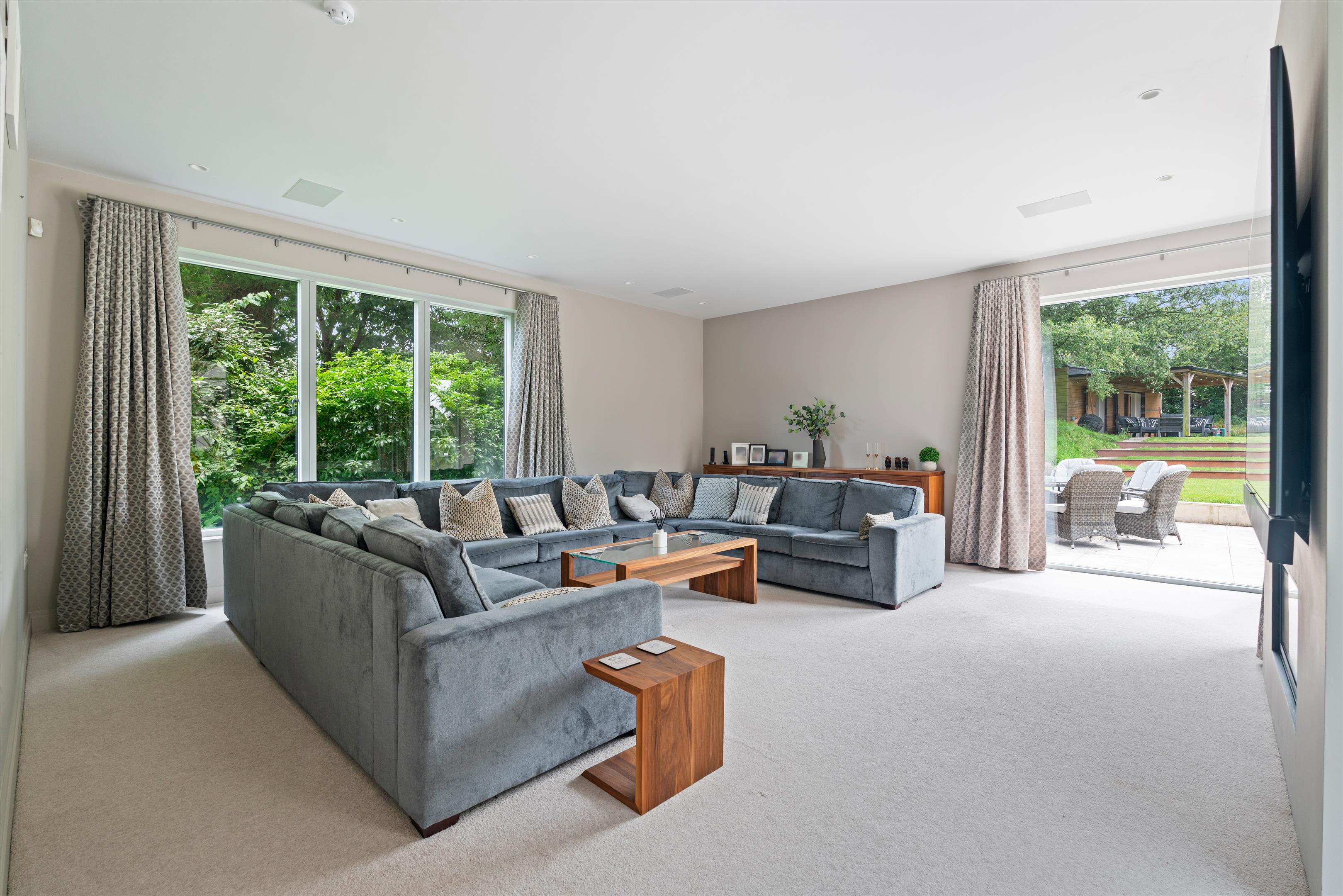 Stone-Edge Batch, Tickenham, Clevedon, Somerset BS21