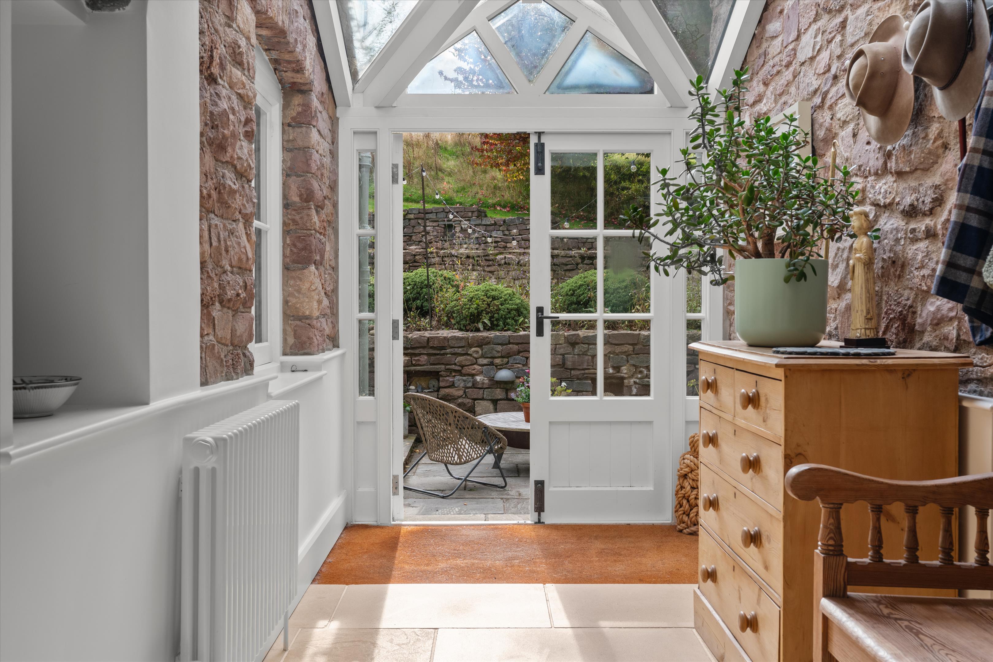 Church Lane, Lower Failand, Bristol, BS8
