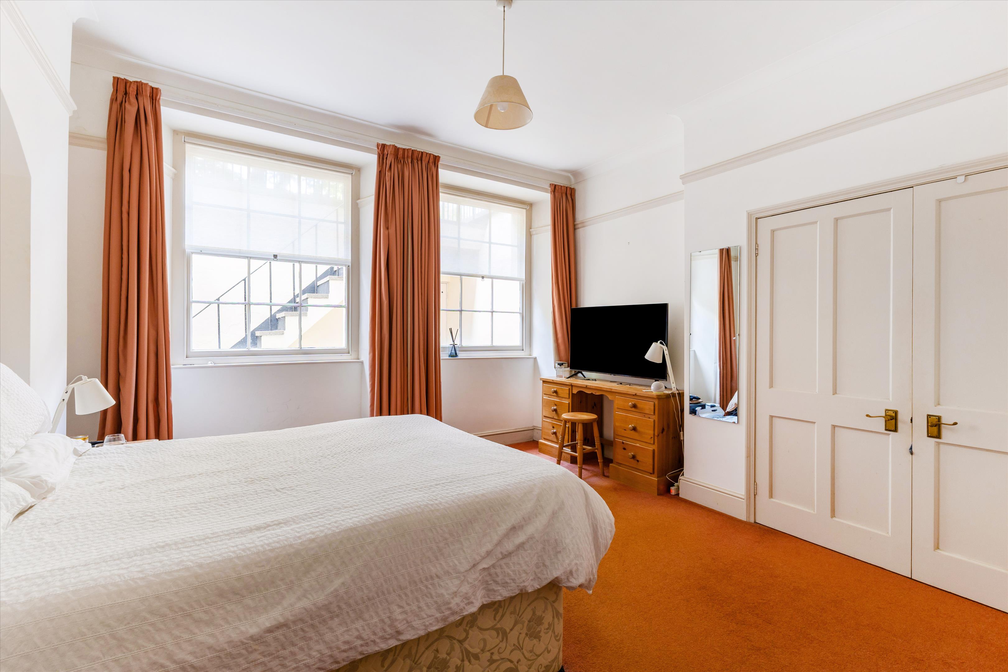 Vyvyan Terrace, Bristol, BS8.