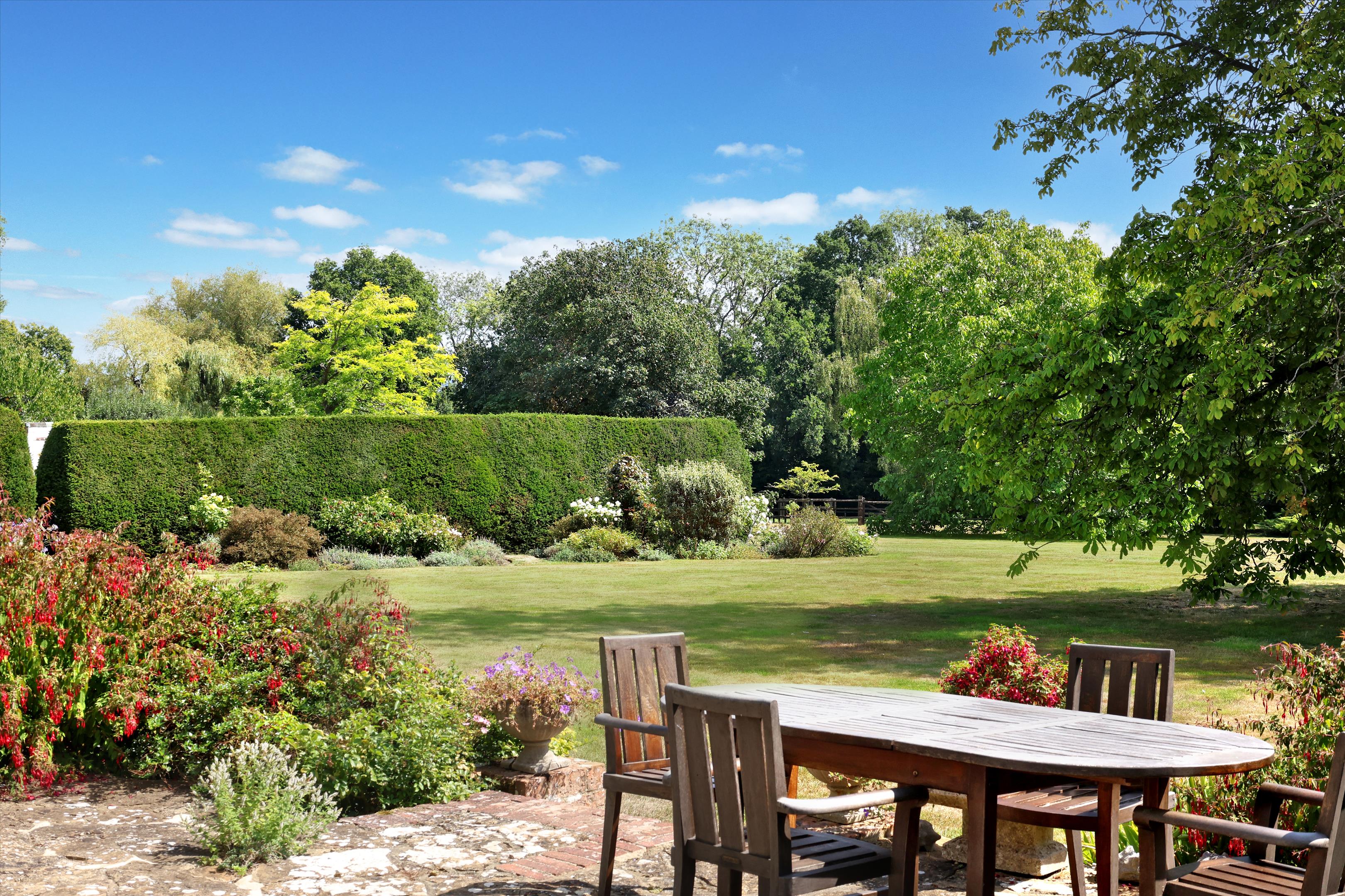 Old Odiham Road, Alton, Hampshire, GU34