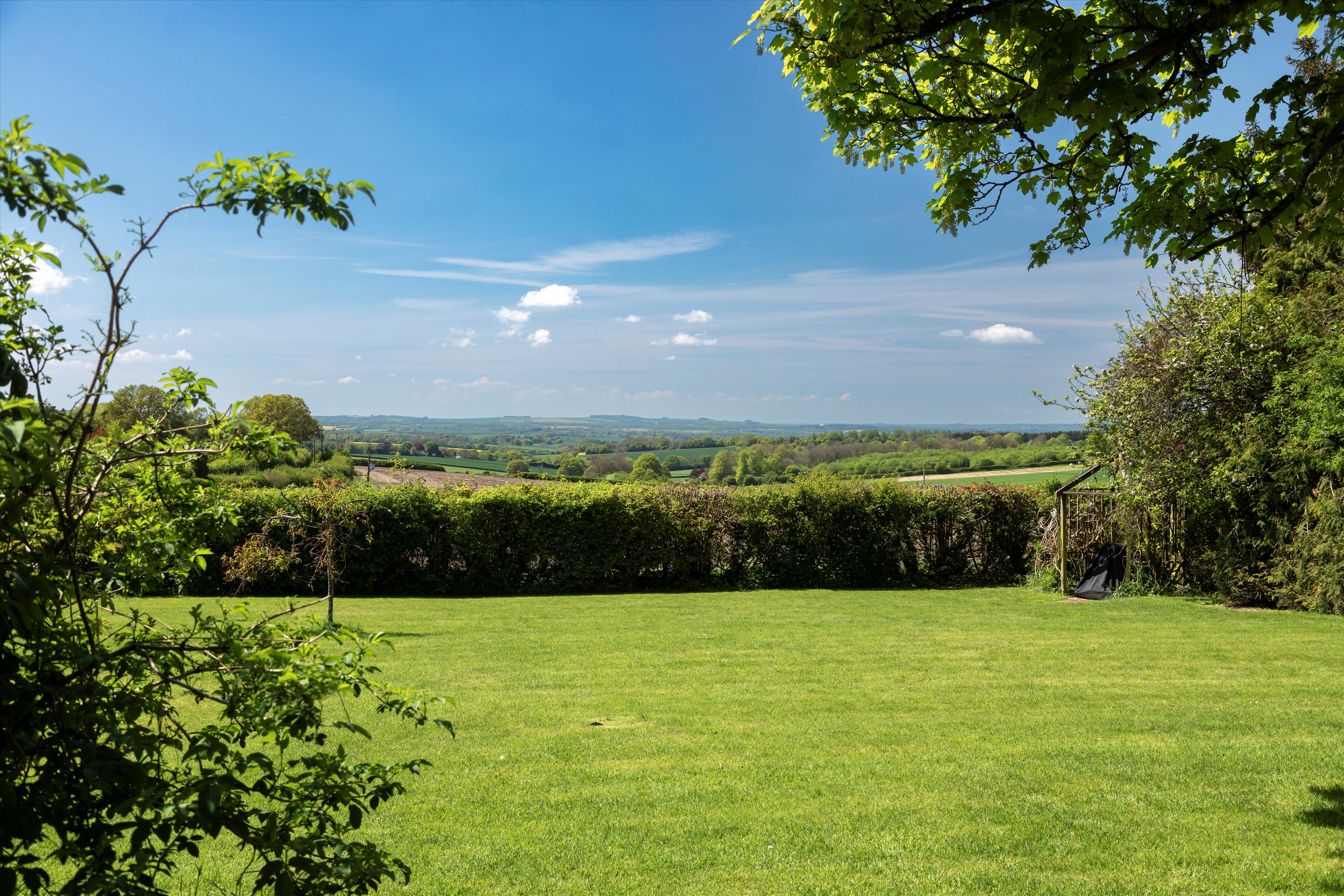 Common Hill, Medstead, Alton, Hampshire, GU34
