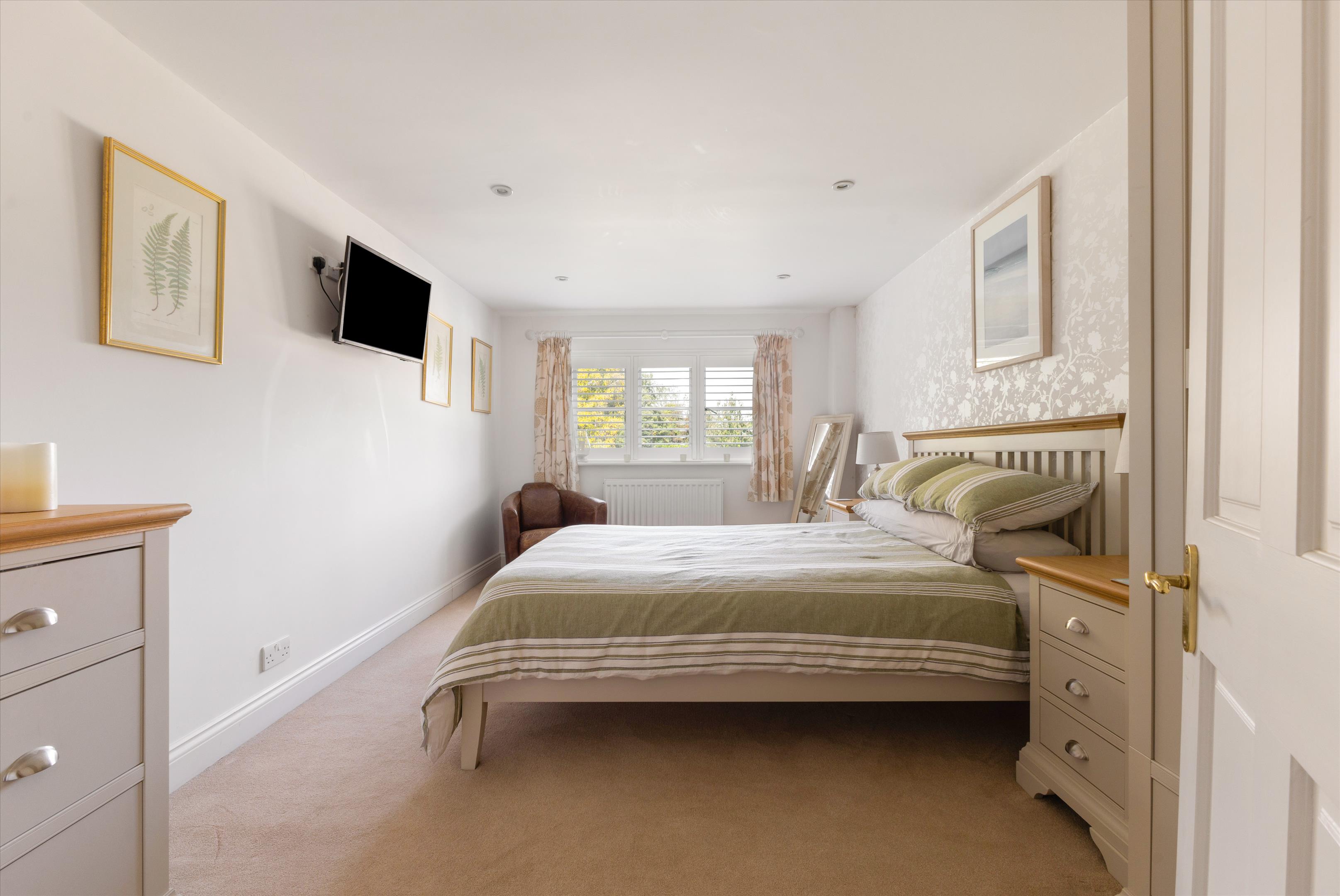 Avenue Road, Shalden, Alton, Hampshire, GU34