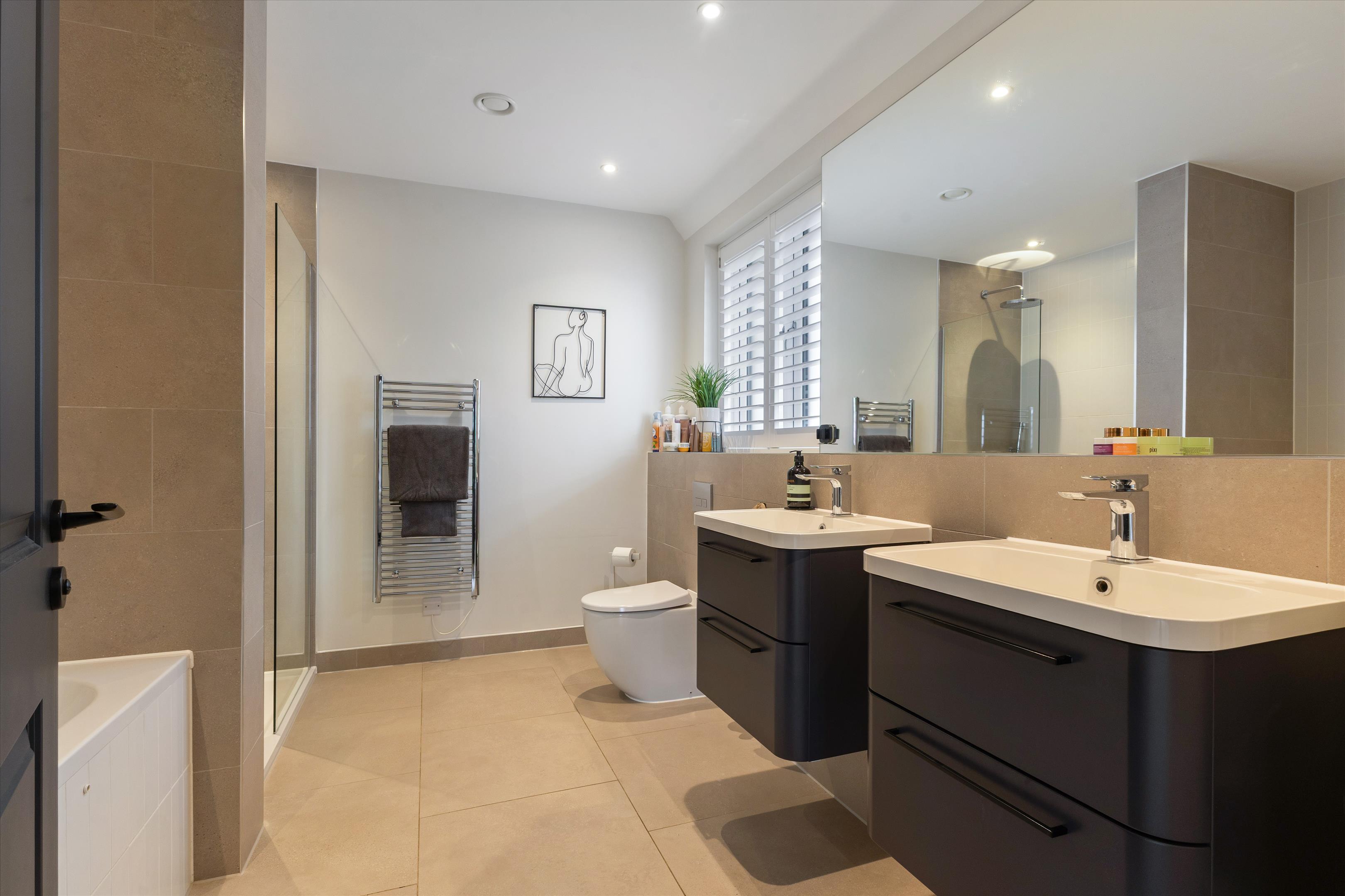 Holme Hill, Upton Grey, Basingstoke, Hampshire, RG25