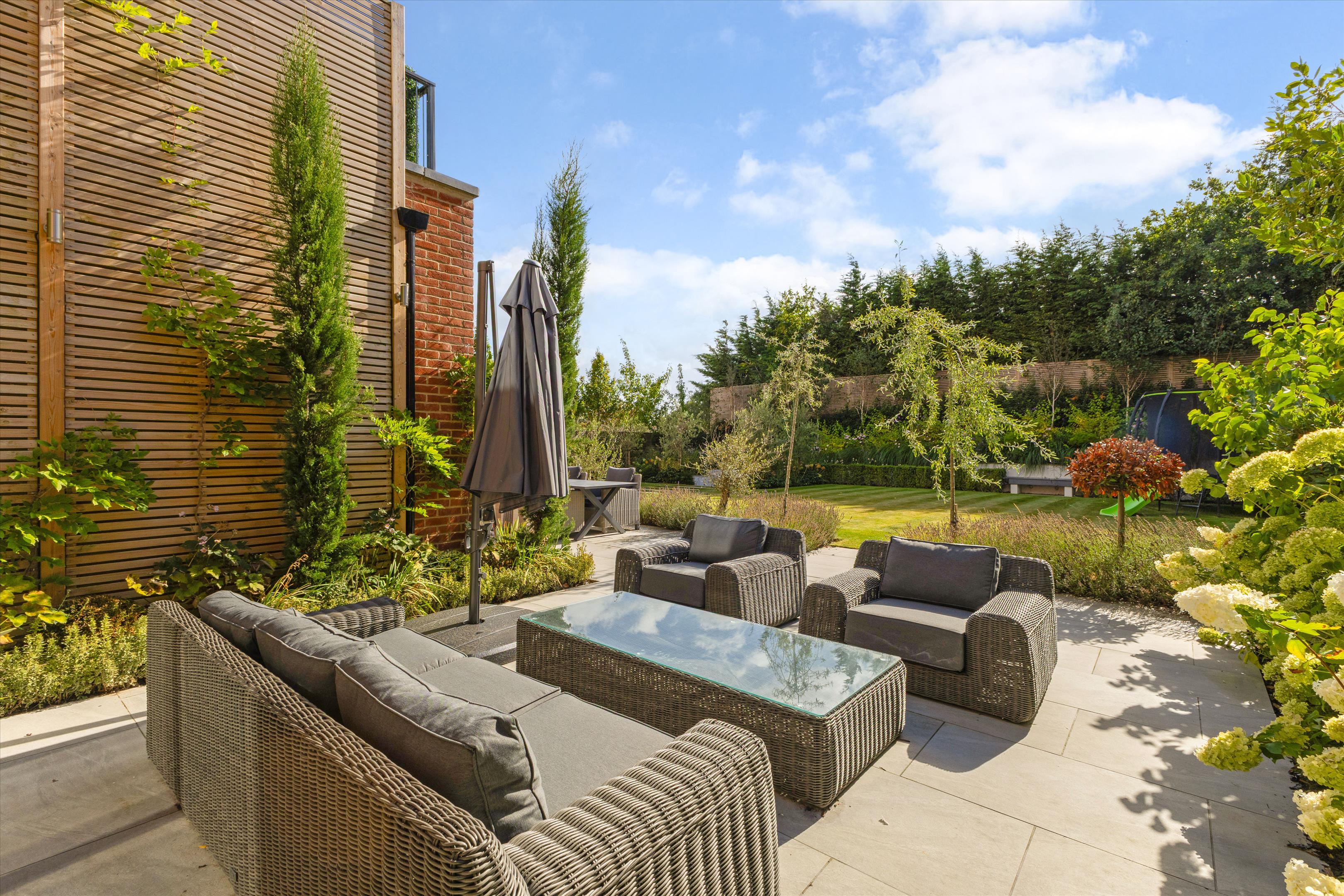 Holme Hill, Upton Grey, Basingstoke, Hampshire, RG25