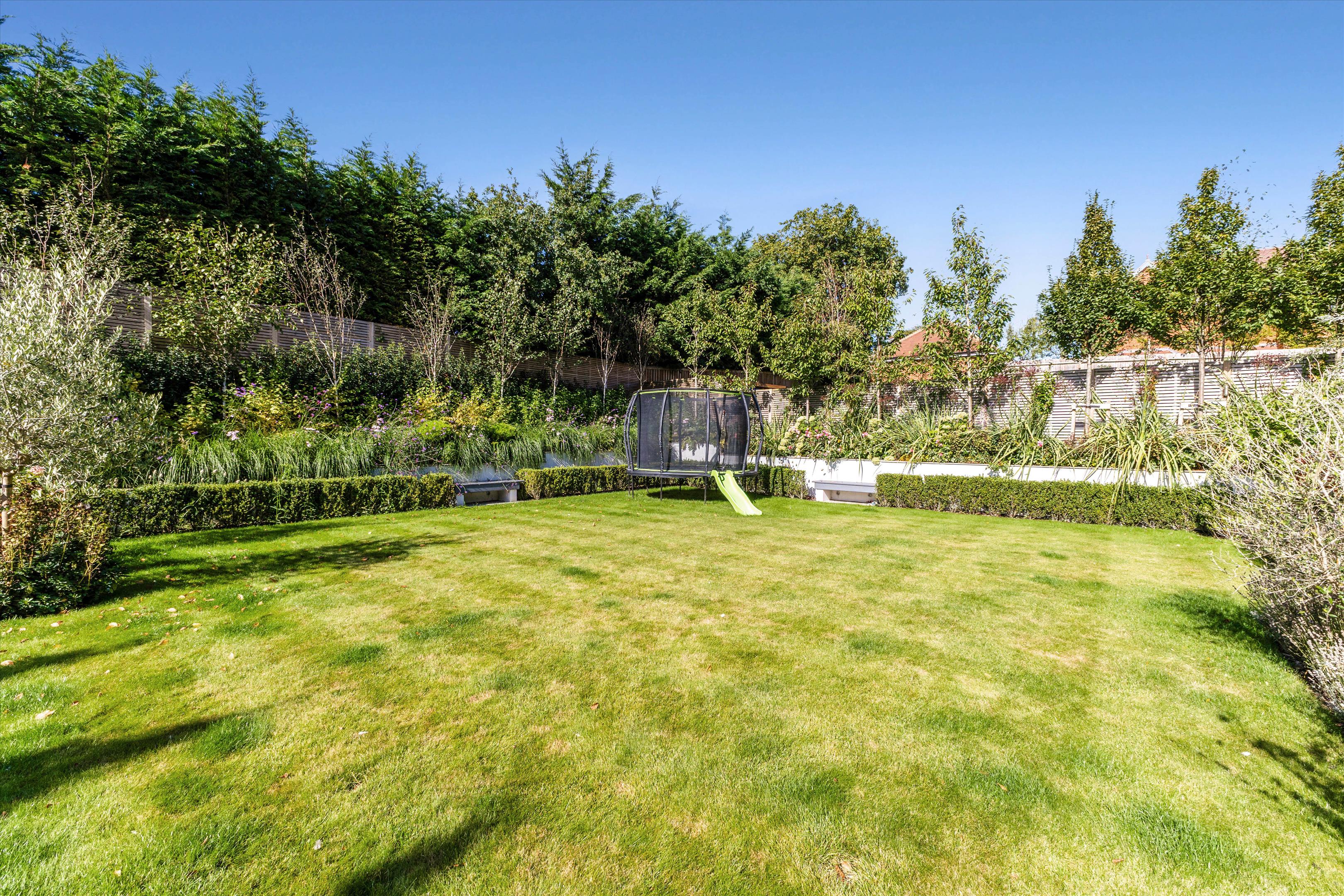 Holme Hill, Upton Grey, Basingstoke, Hampshire, RG25
