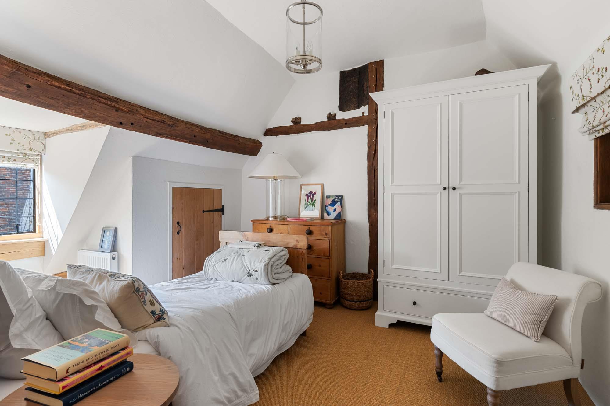 Dippenhall Street, Crondall, Farnham, Hampshire GU10