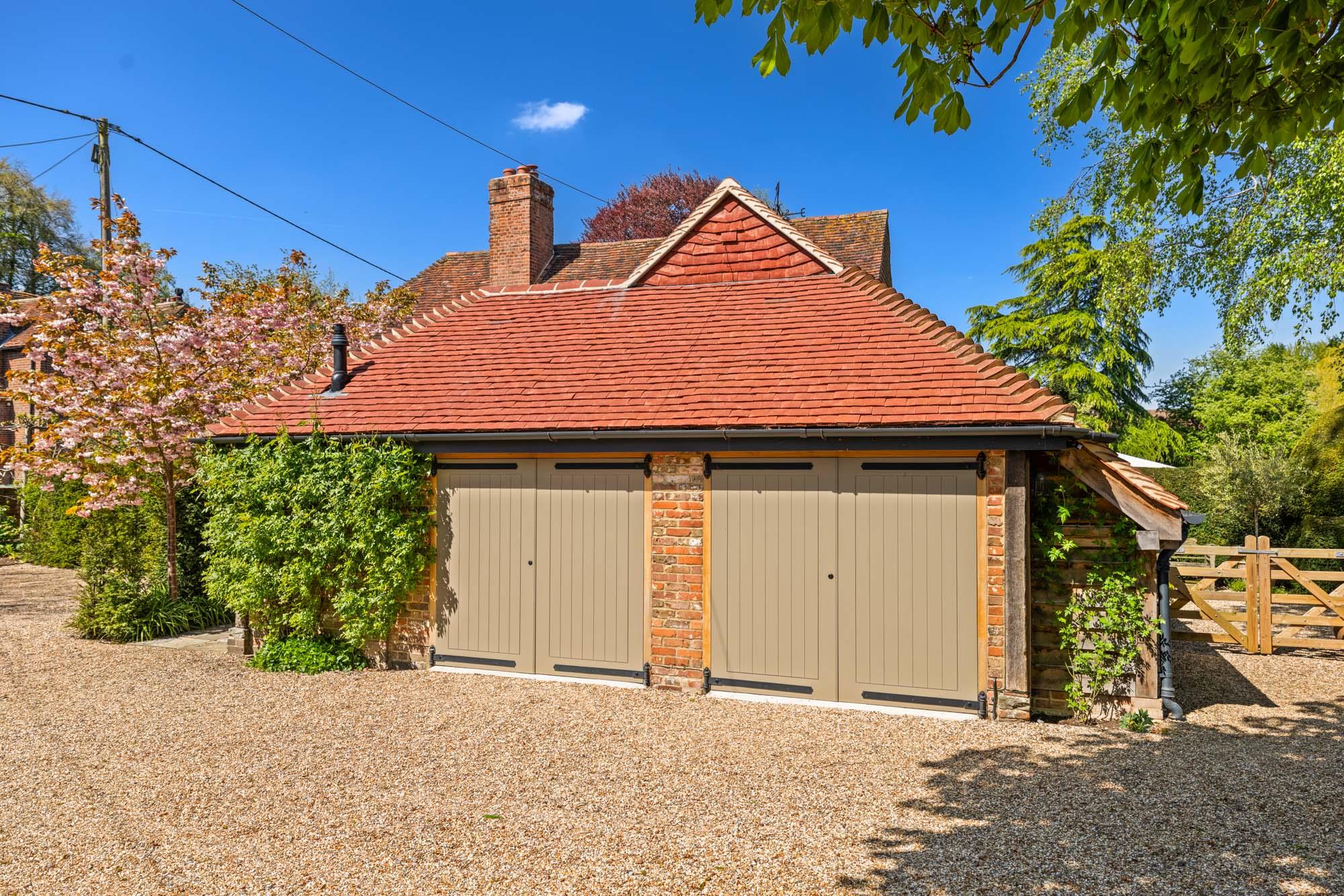 Dippenhall Street, Crondall, Farnham, Hampshire GU10