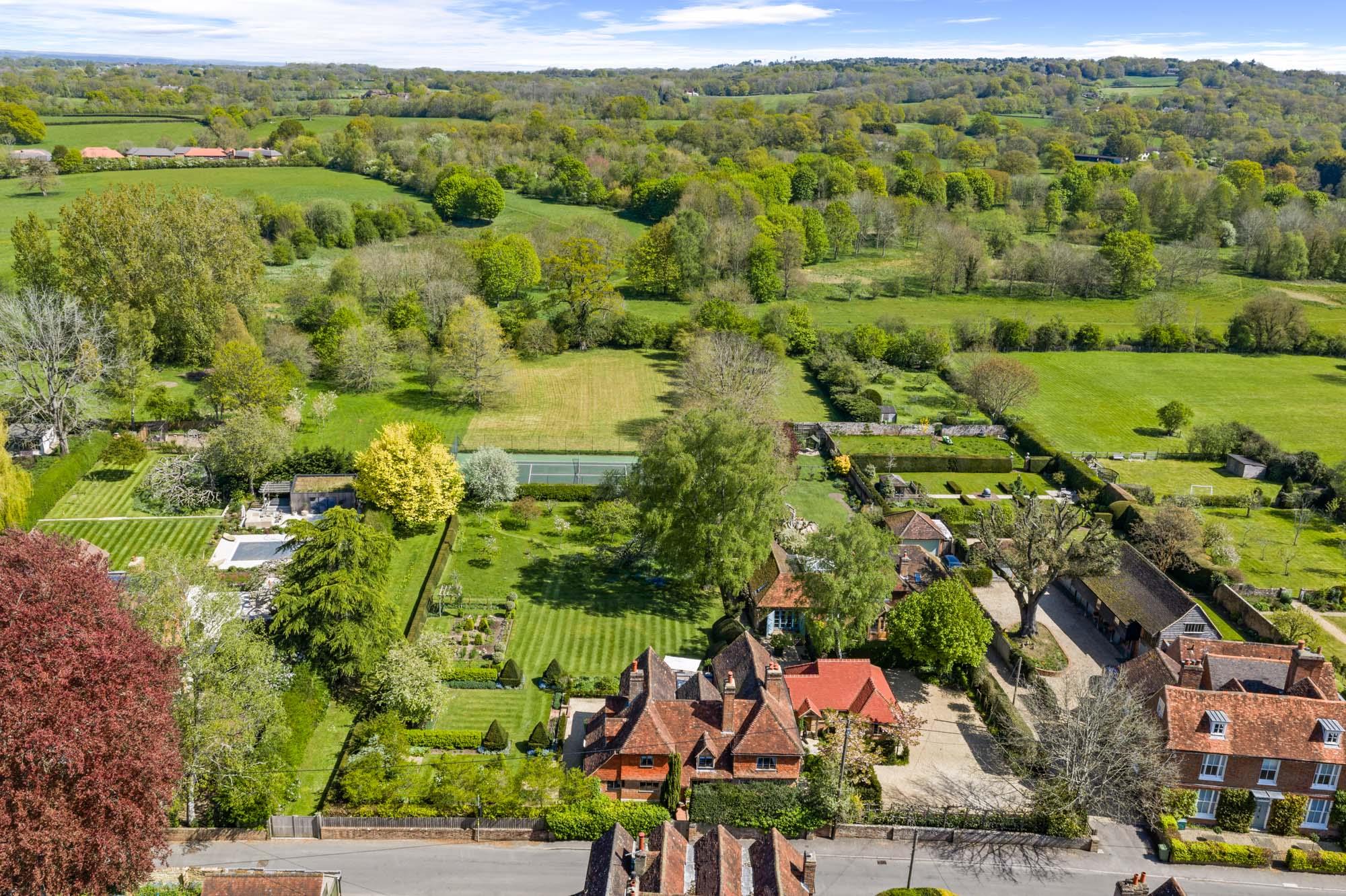 Dippenhall Street, Crondall, Farnham, Hampshire GU10