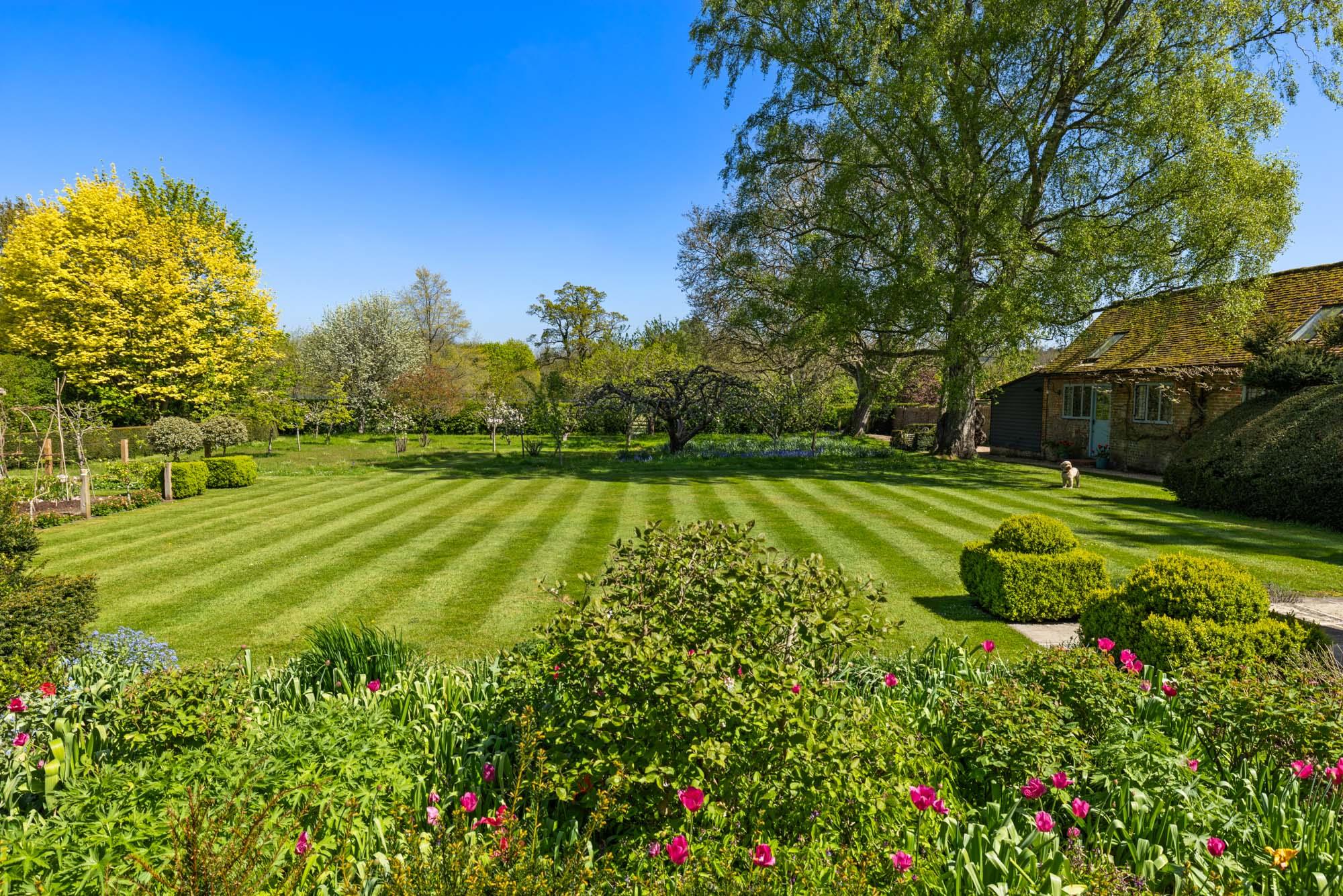 Dippenhall Street, Crondall, Farnham, Hampshire GU10