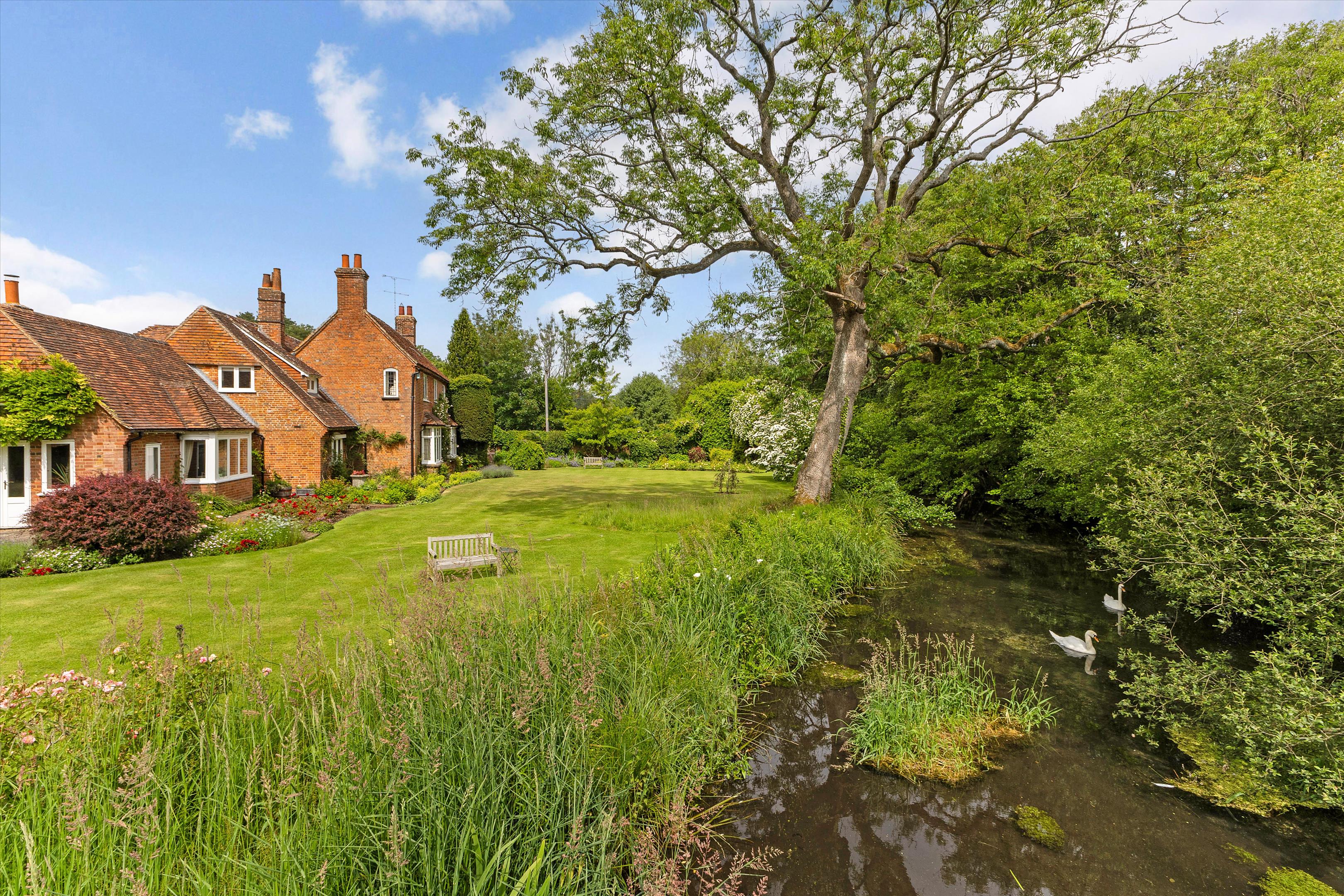 Greywell, Hampshire, RG29