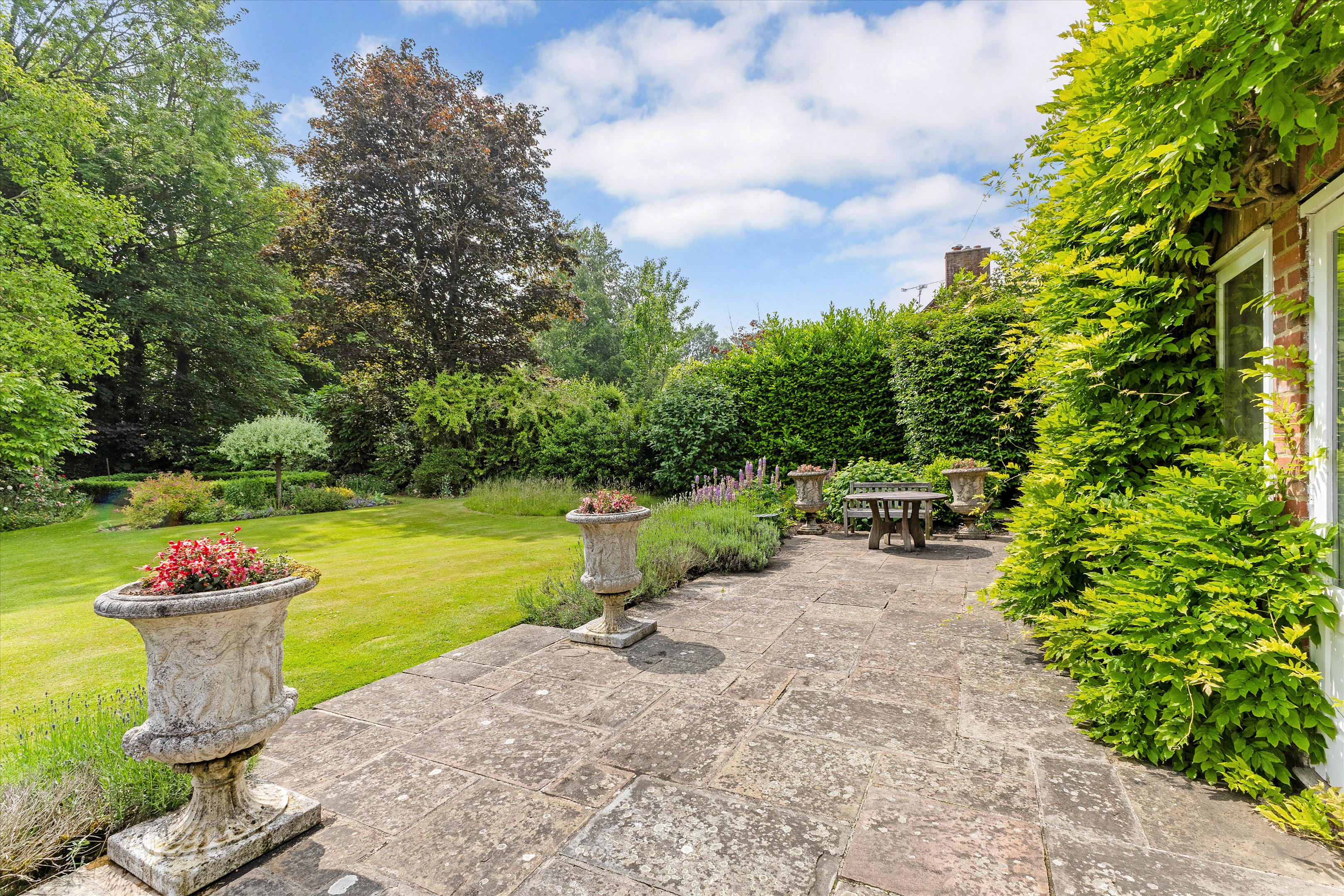 Greywell, Hampshire, RG29