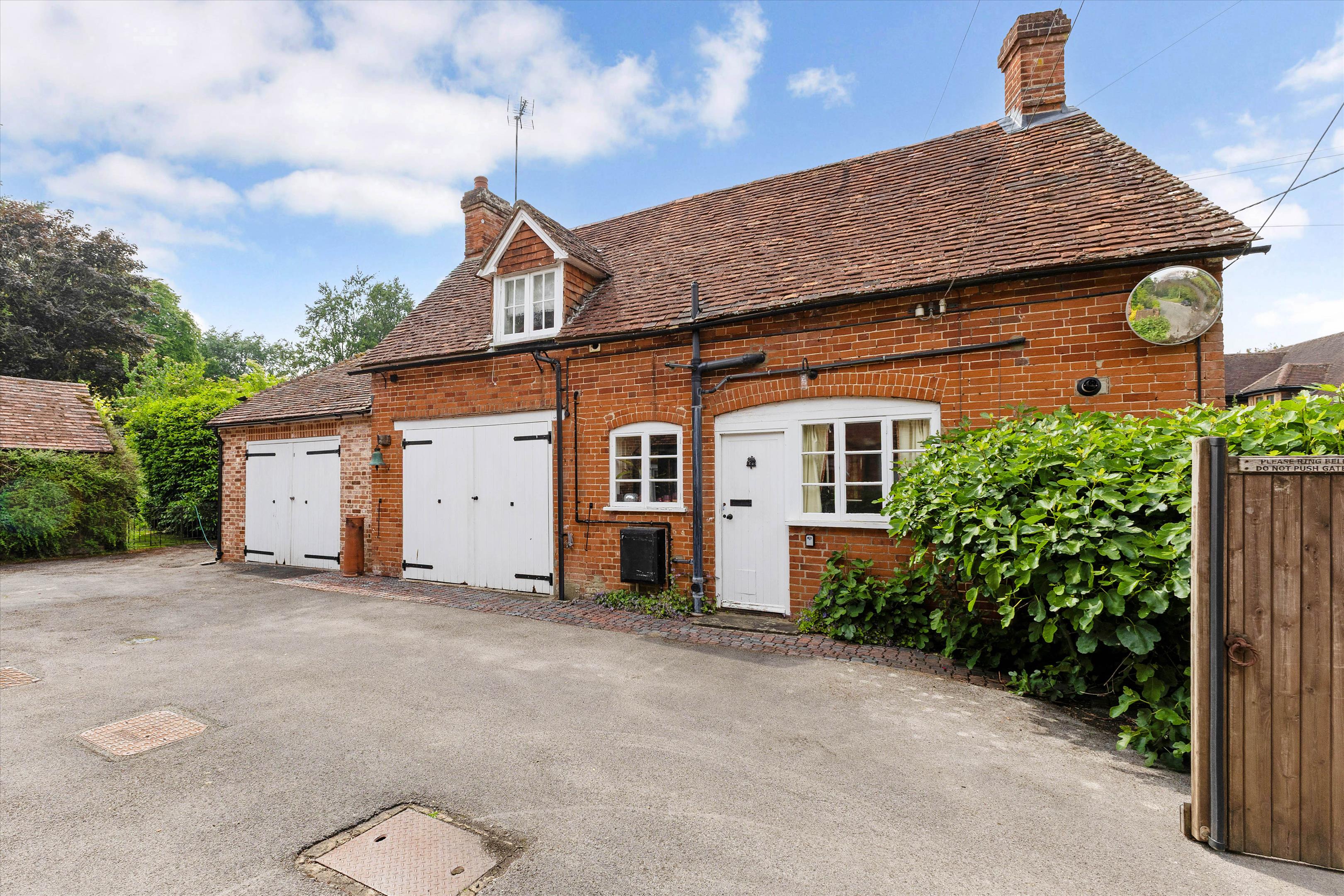 Greywell, Hampshire, RG29