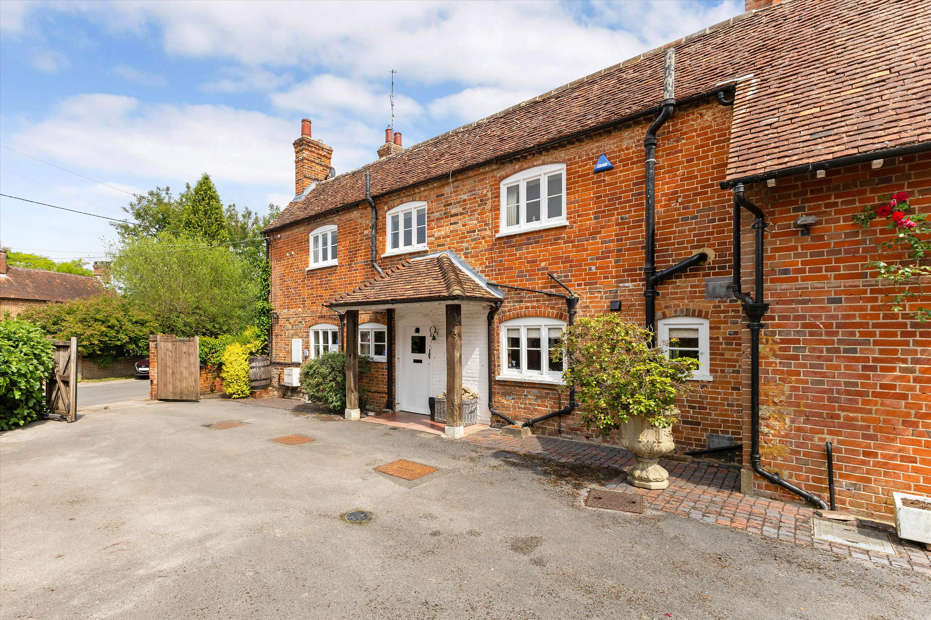 Greywell, Hampshire, RG29