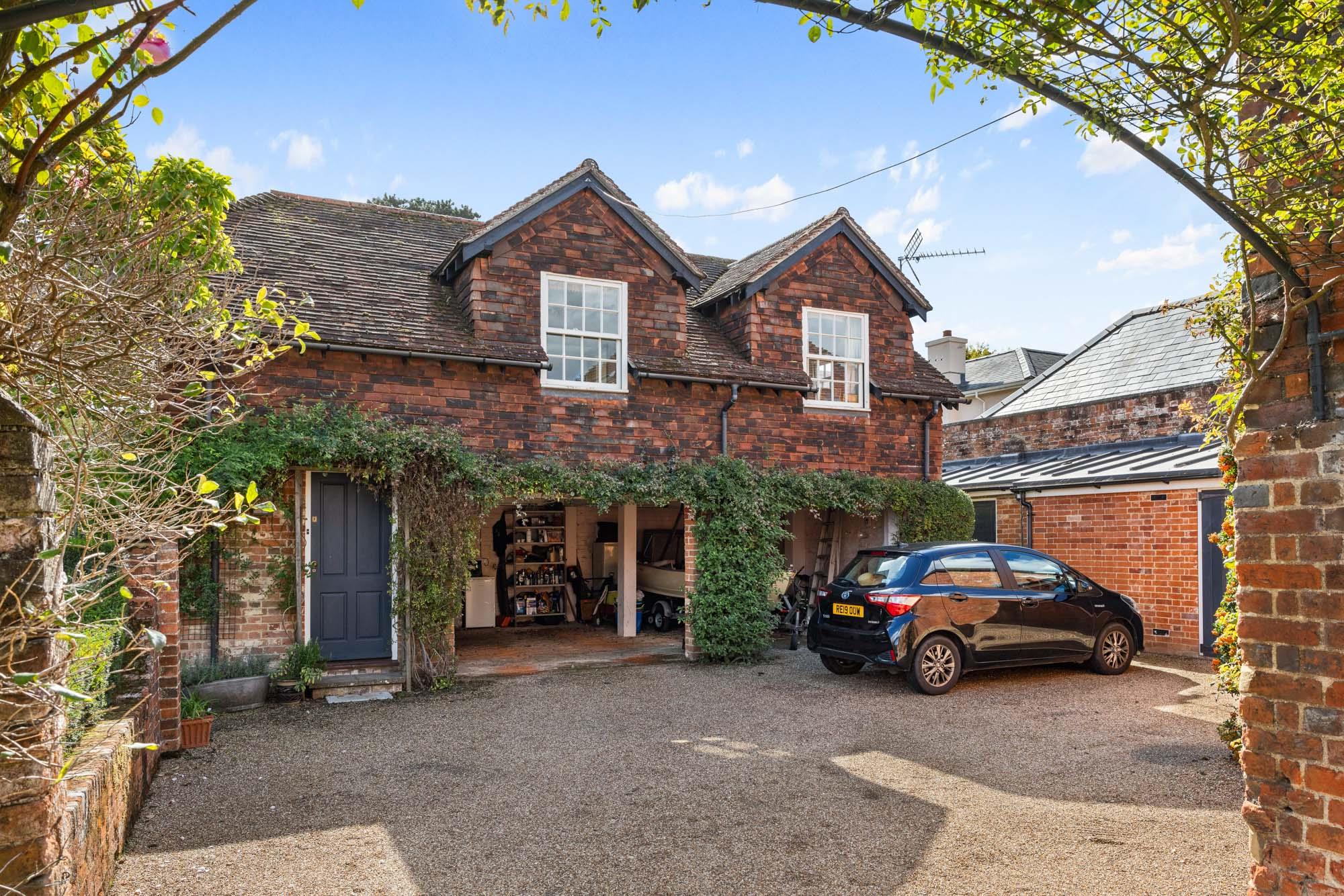 High Street, Odiham, Hook, Hampshire, RG29