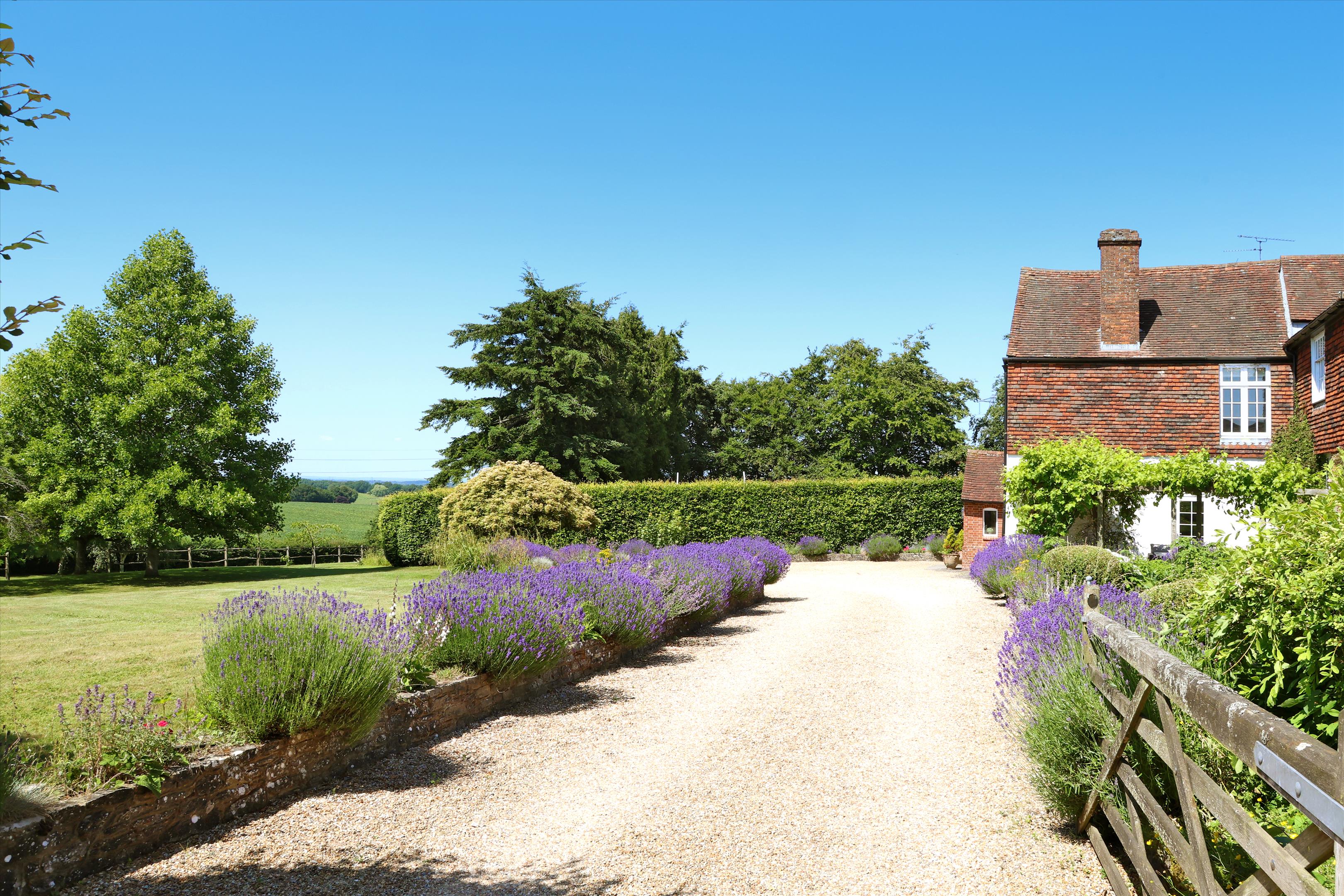 Montgomery's Farm House Crondall, Hampshire GU10 5HH.