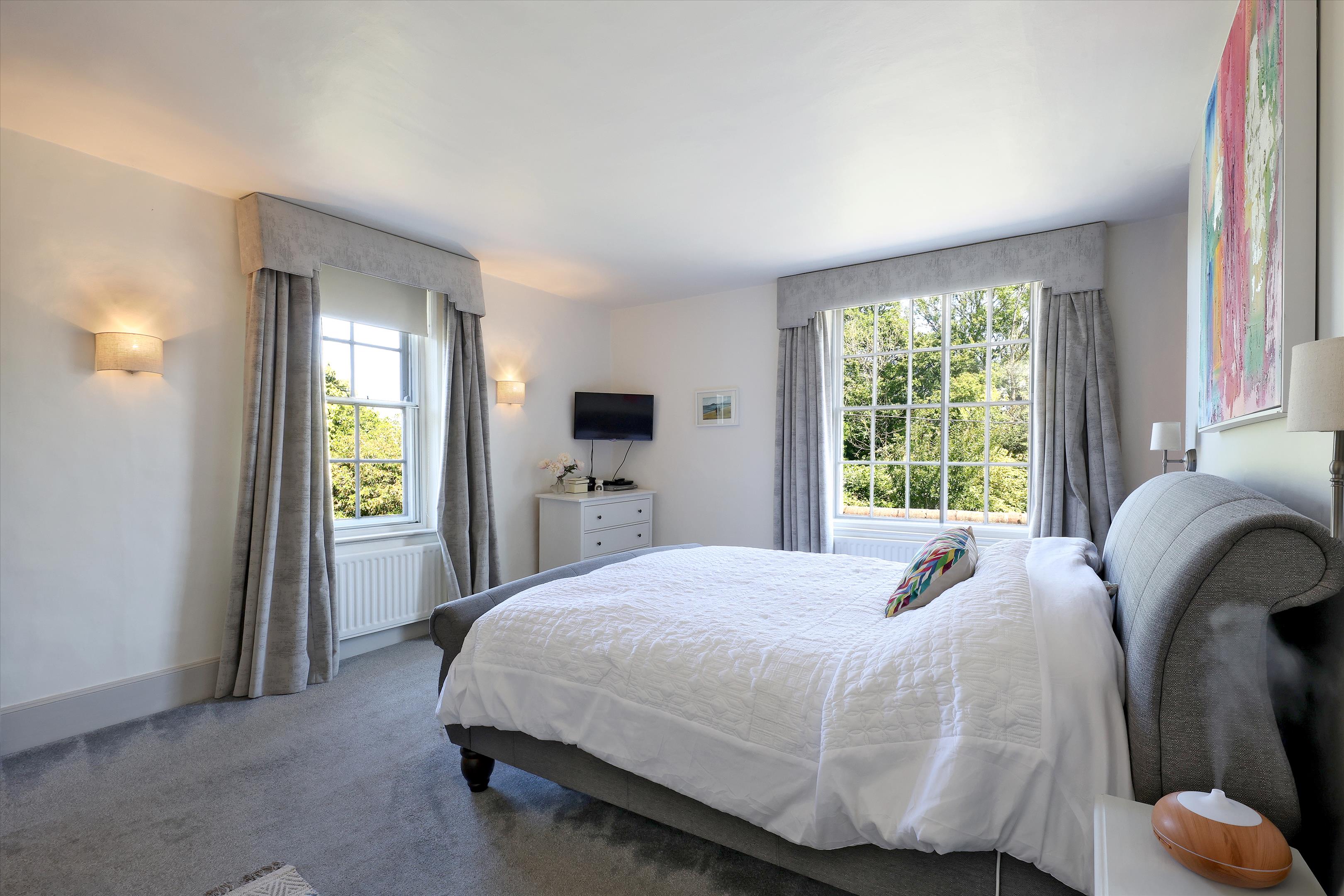 Montgomery's Farm House Crondall, Hampshire GU10 5HH.