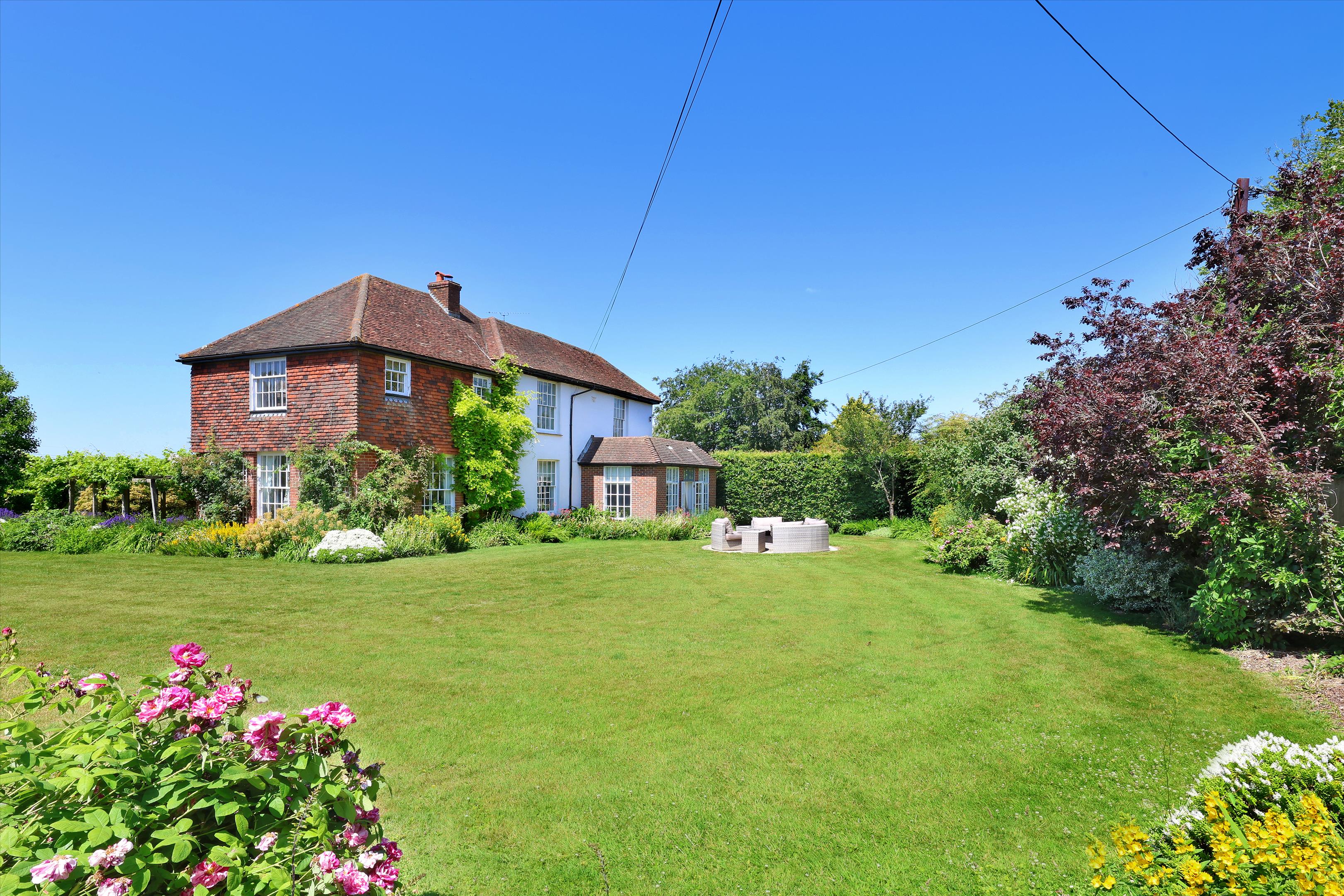 Montgomery's Farm House Crondall, Hampshire GU10 5HH.