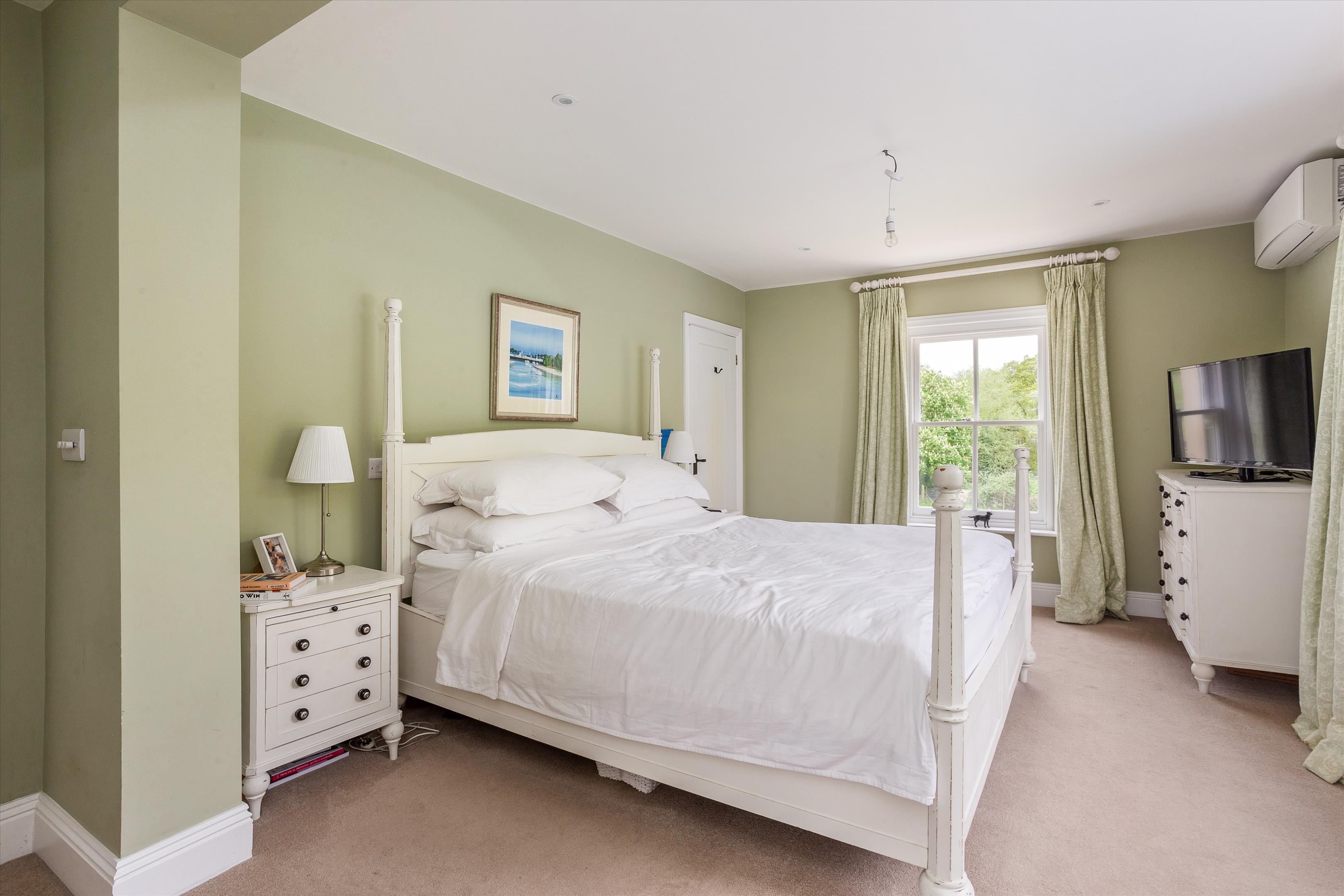 Sulhamstead Road, Burghfield, Reading, Berkshire RG30