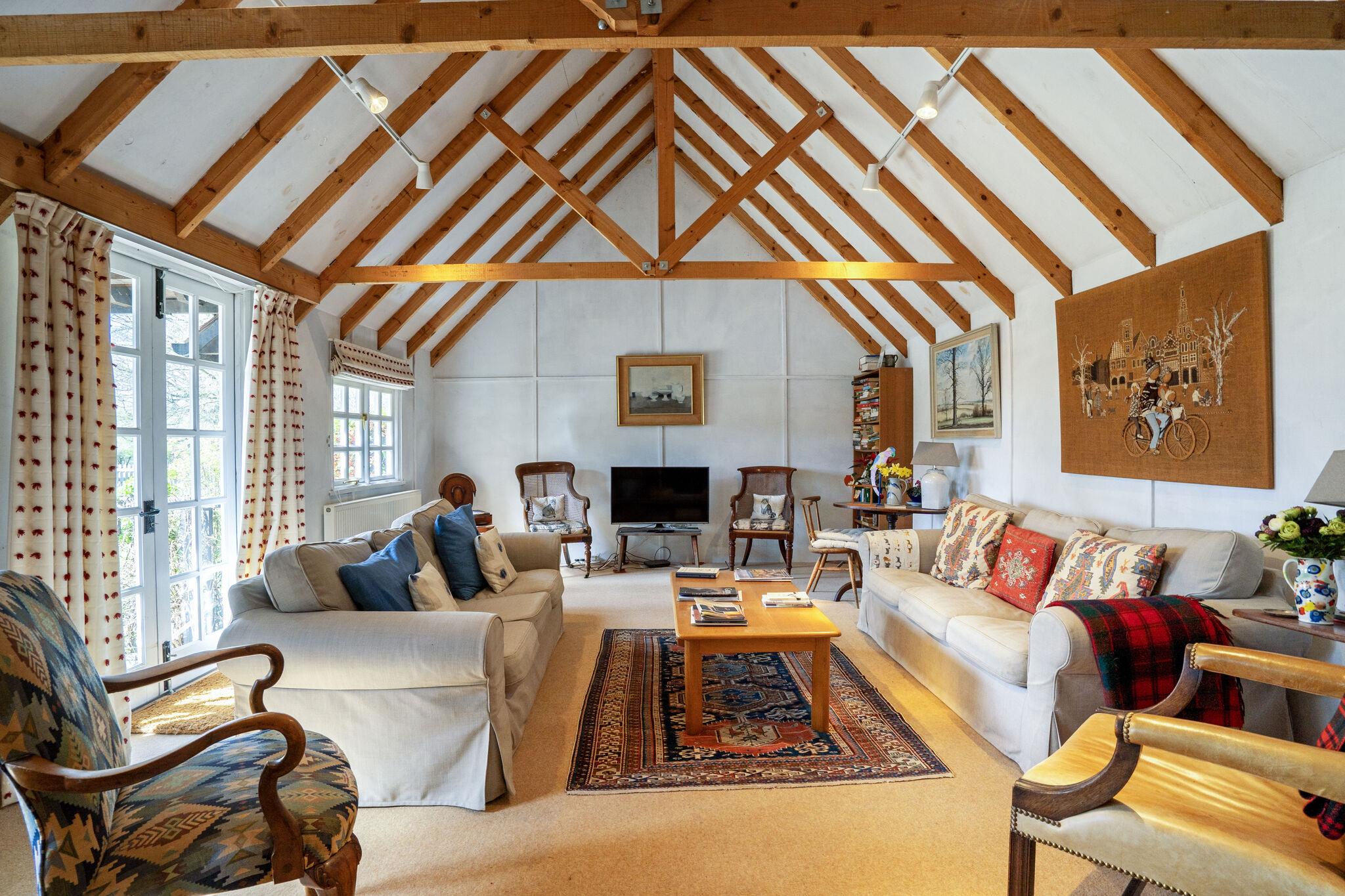 Reading Road, Mattingley, Hook, Hampshire RG27
