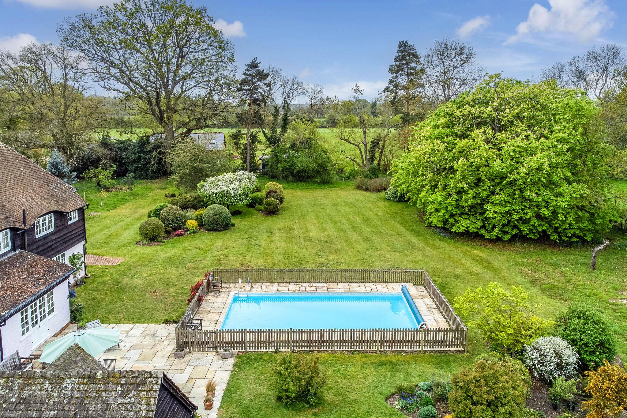 Reading Road, Mattingley, Hook, Hampshire RG27
