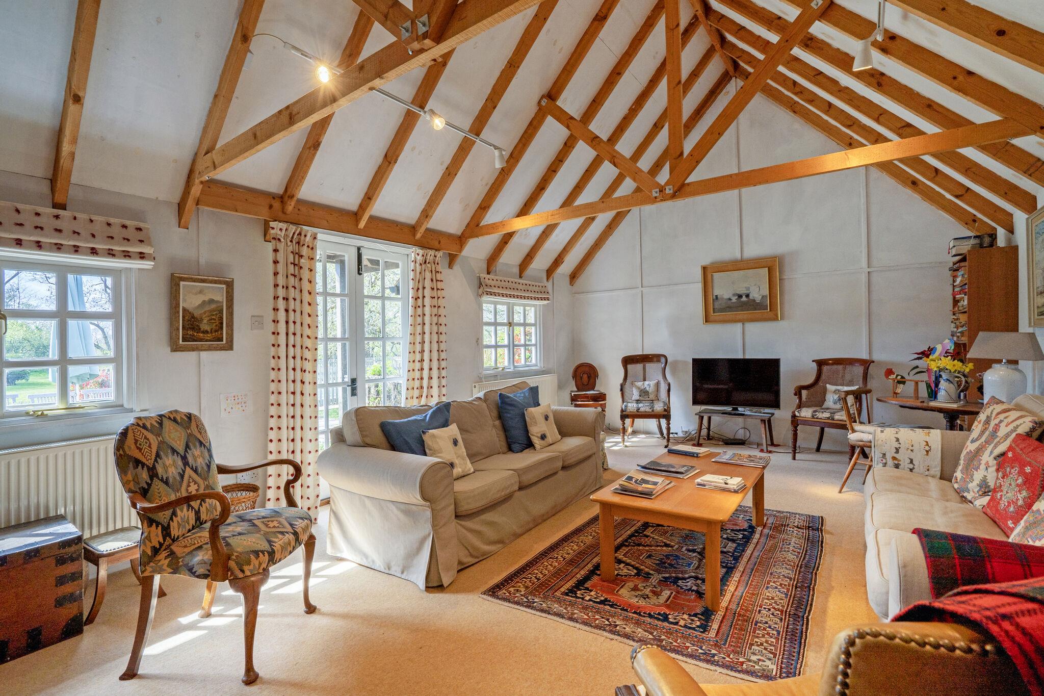 Reading Road, Mattingley, Hook, Hampshire RG27