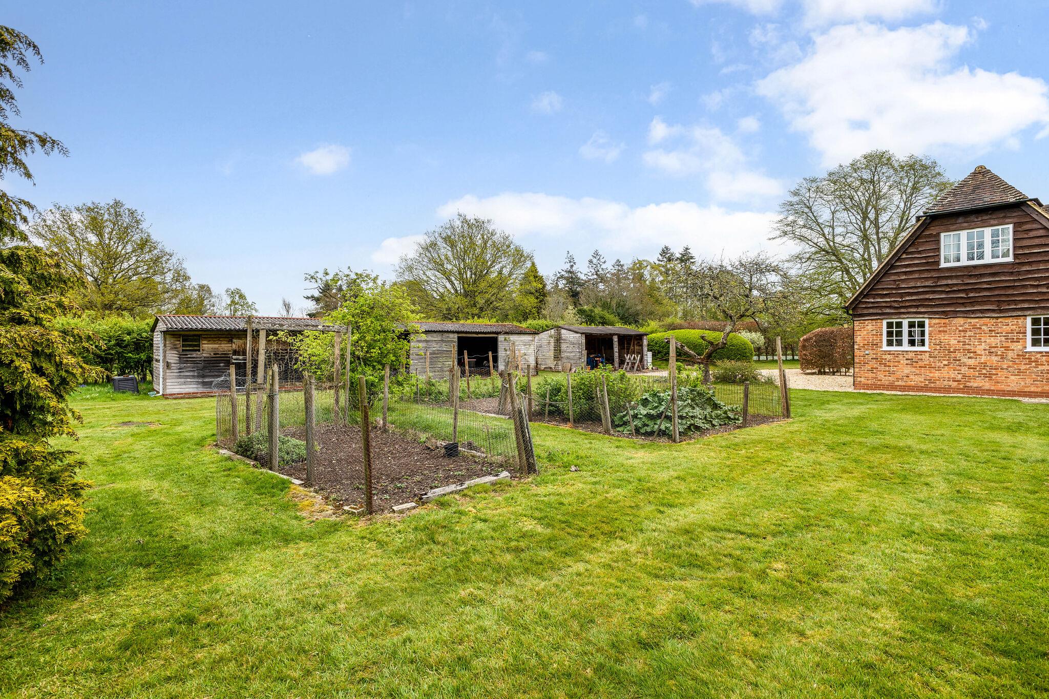 Reading Road, Mattingley, Hook, Hampshire RG27
