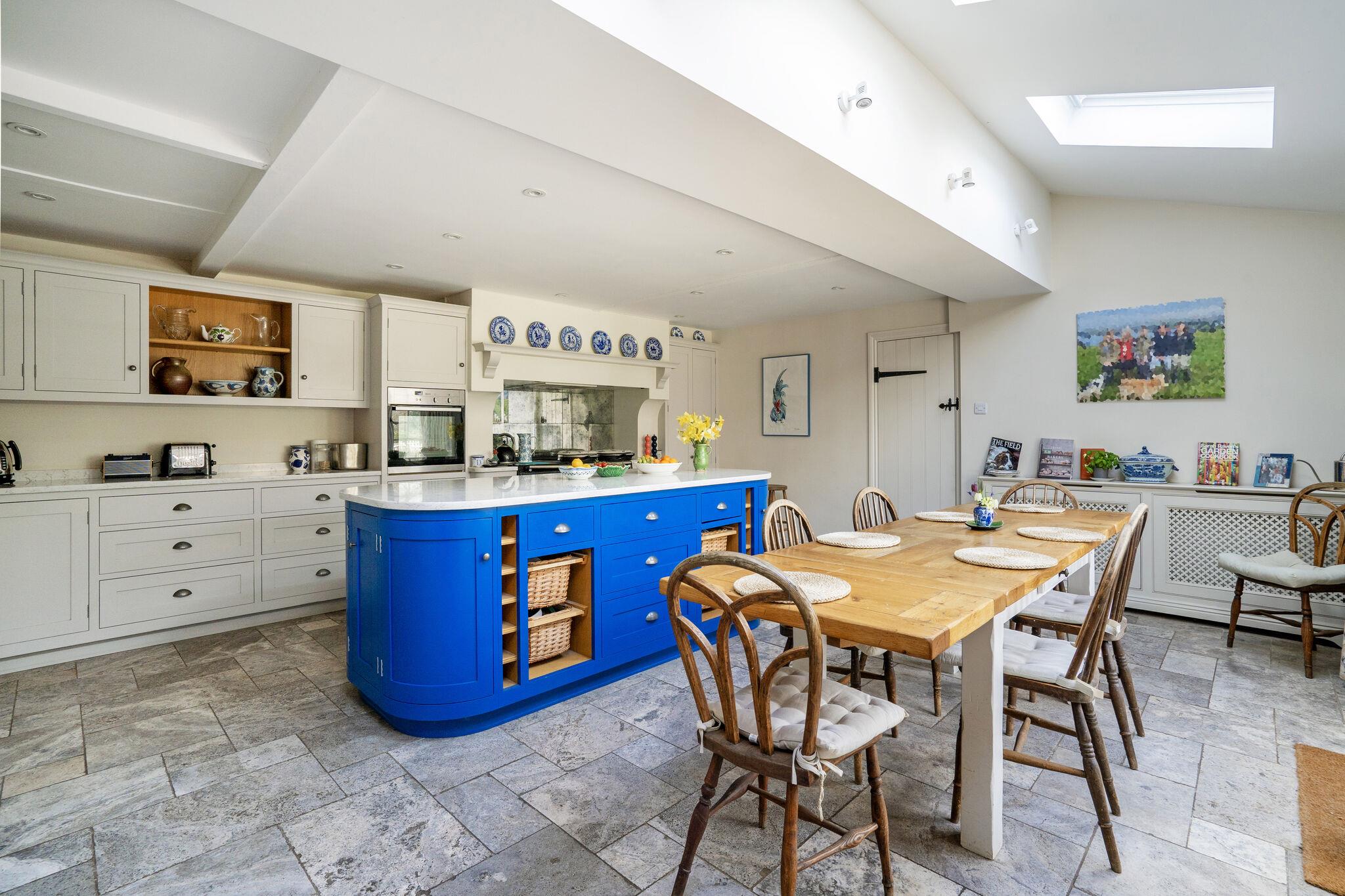 Reading Road, Mattingley, Hook, Hampshire RG27