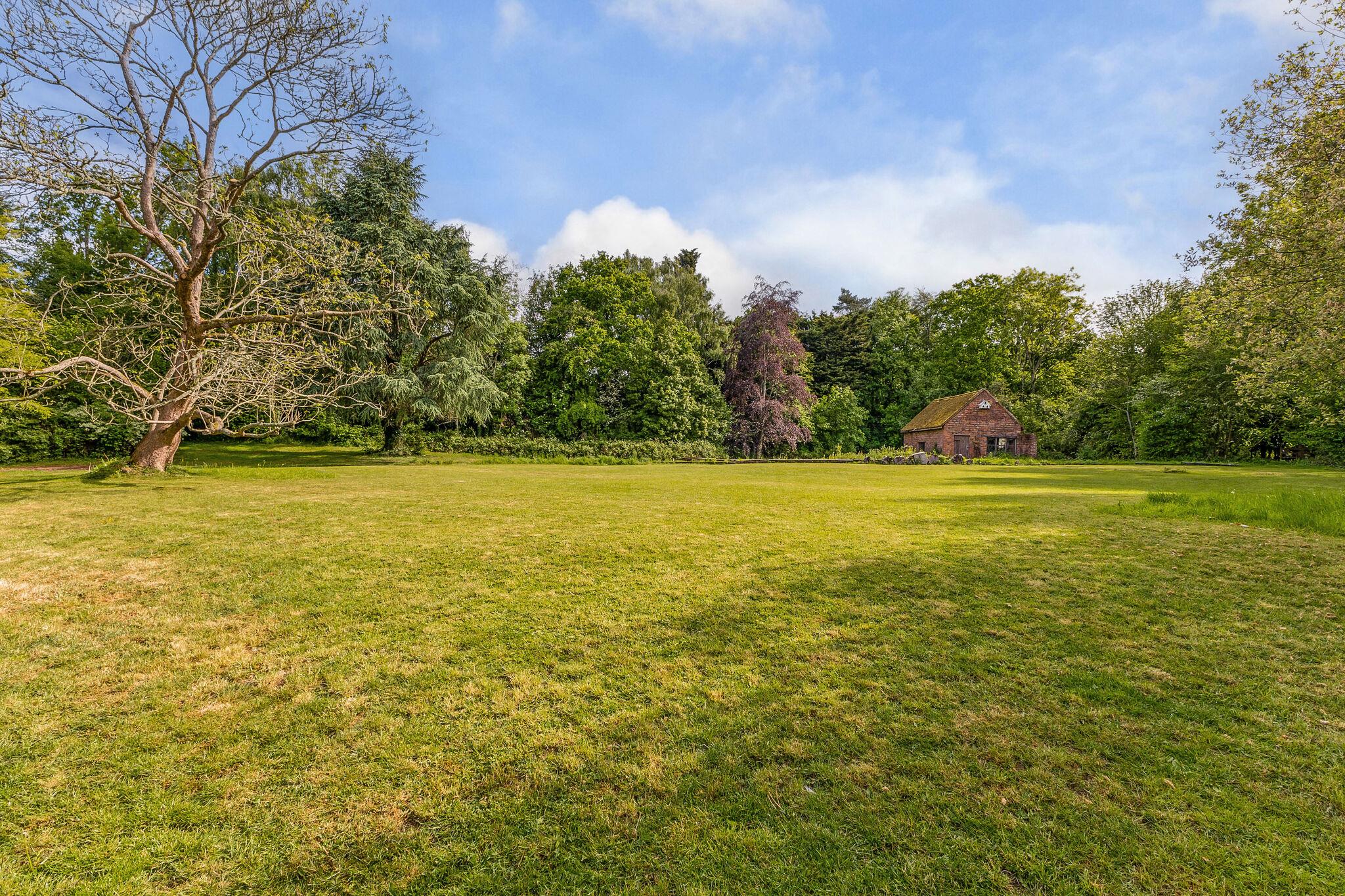 Heath Lane, Crondall, Farnham, Hampshire GU10