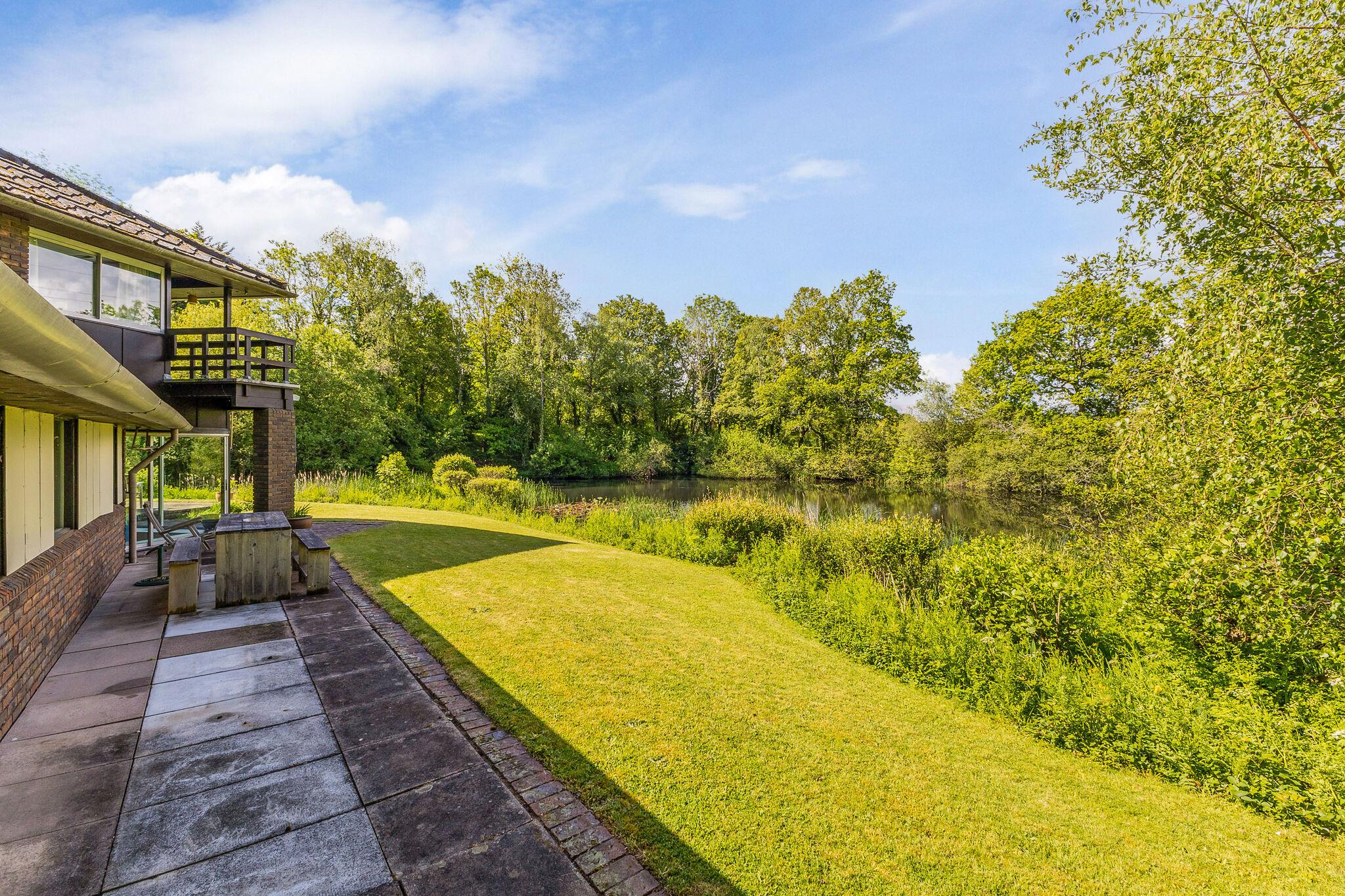 Heath Lane, Crondall, Farnham, Hampshire GU10