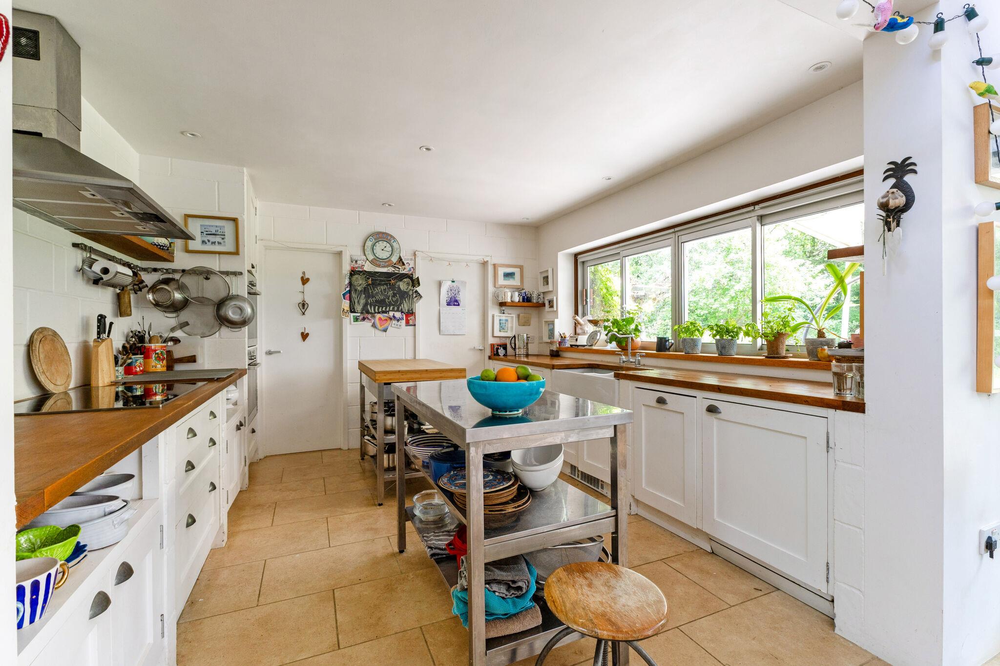 Heath Lane, Crondall, Farnham, Hampshire GU10