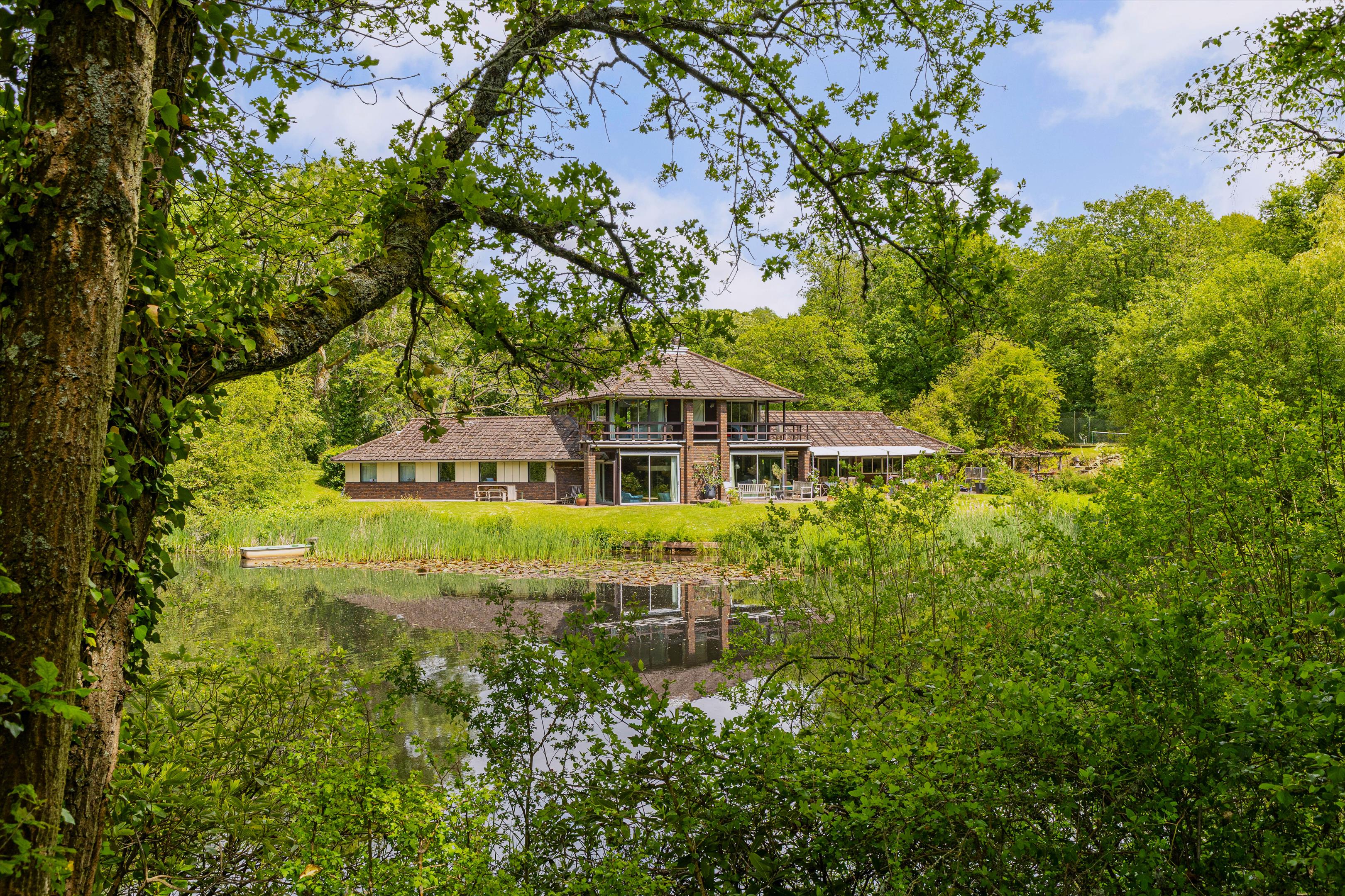 Heath Lane, Crondall, Farnham, Hampshire GU10