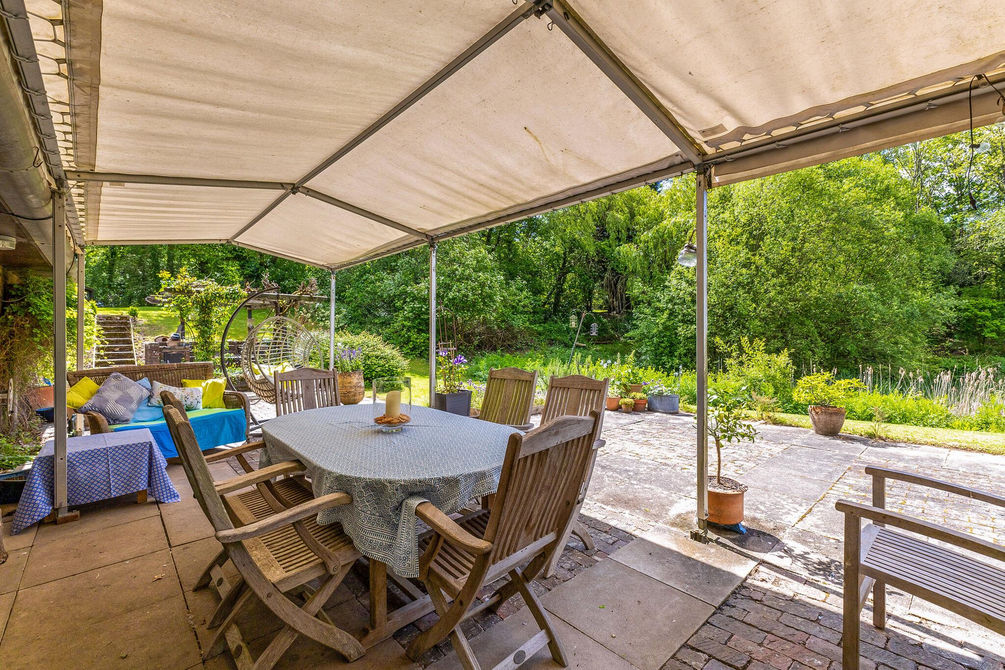 Heath Lane, Crondall, Farnham, Hampshire GU10