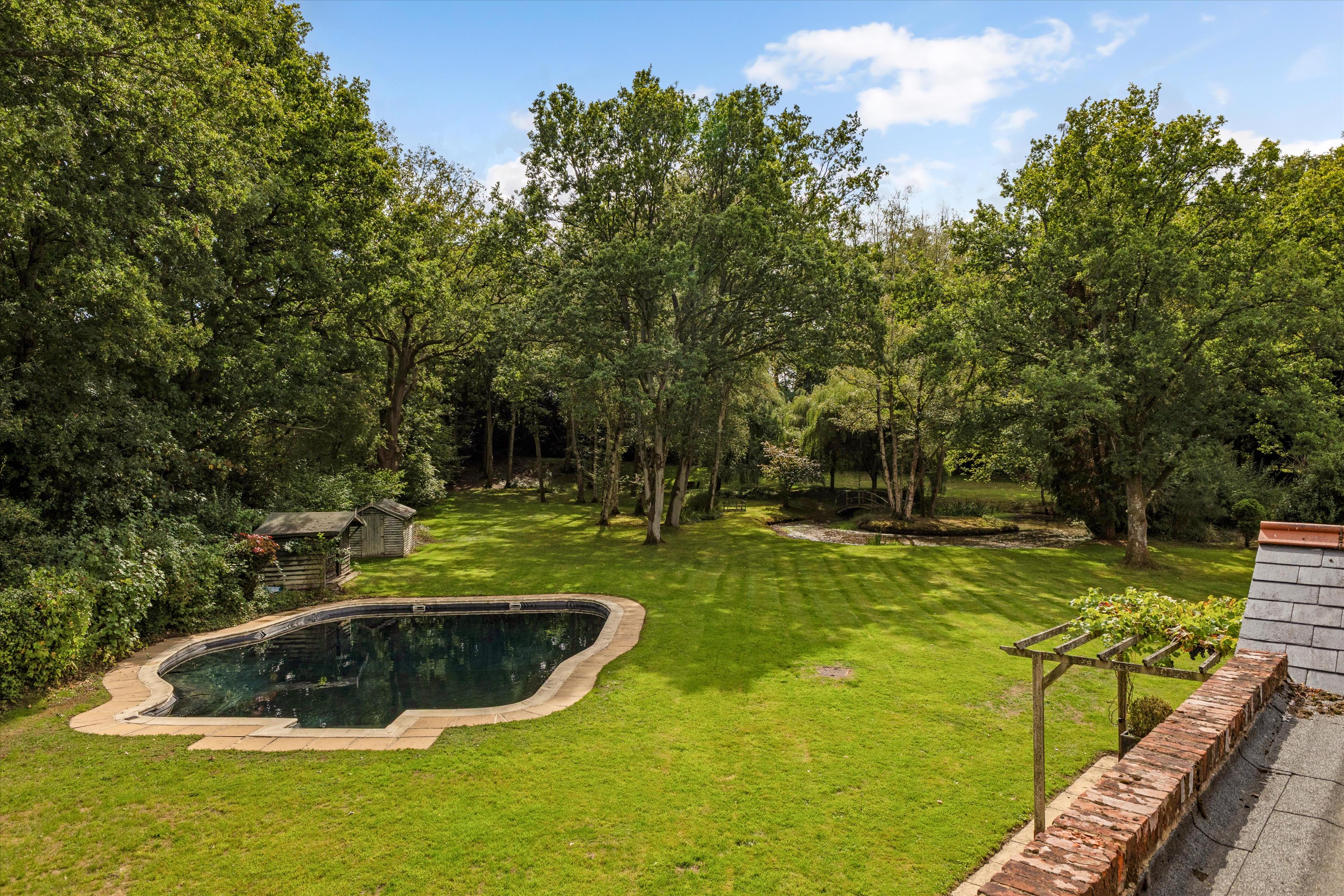Baughurst Road, Baughurst, Tadley, Hampshire, RG26