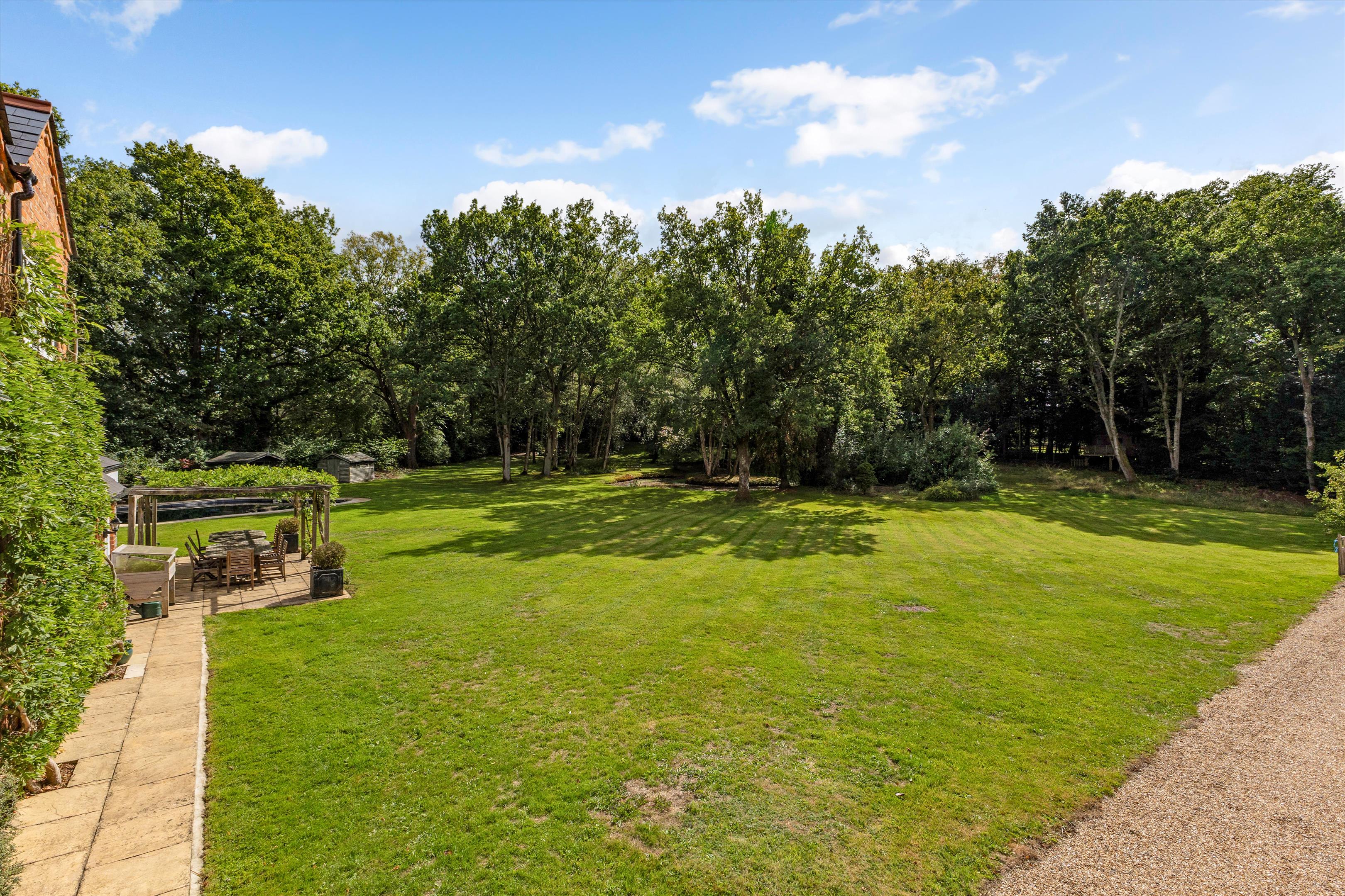 Baughurst Road, Baughurst, Tadley, Hampshire, RG26