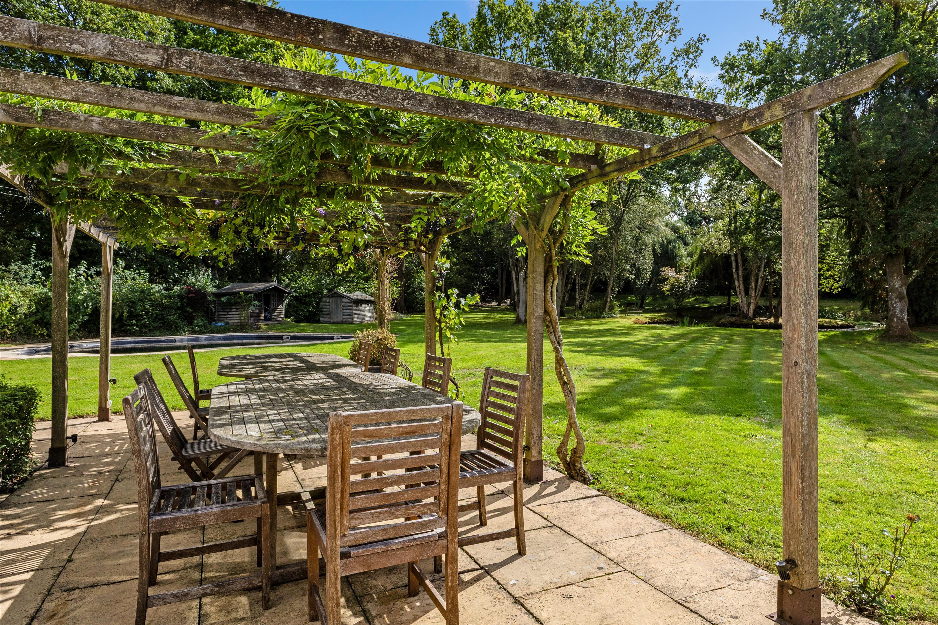 Baughurst Road, Baughurst, Tadley, Hampshire, RG26