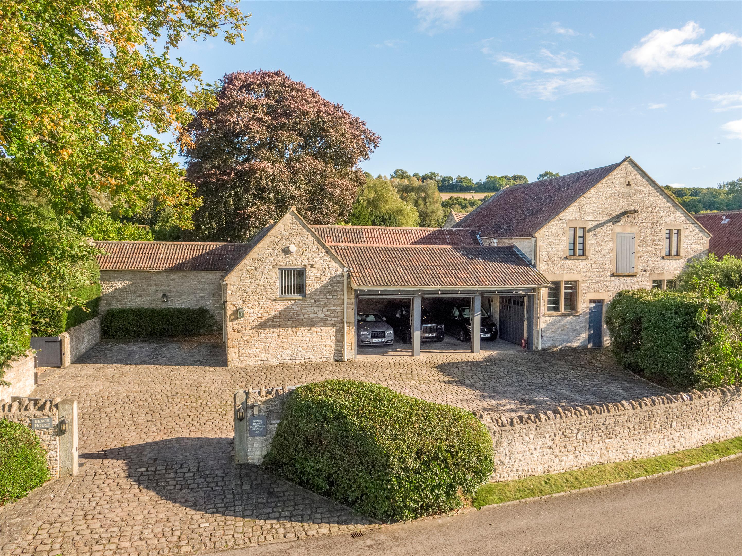 Beach Lane, Beach, Nr Bath, BS30.