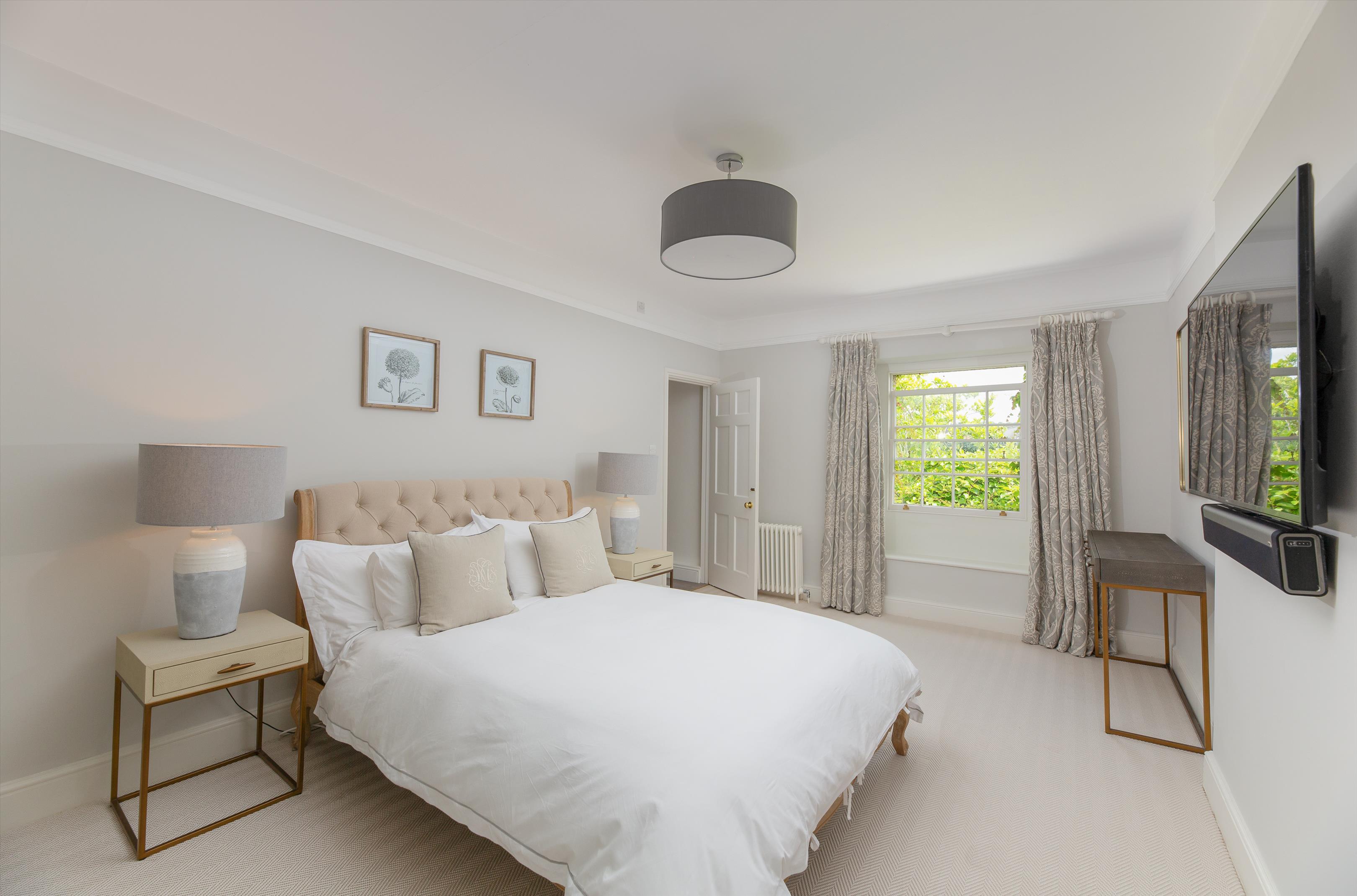 Burnett, Keynsham, Near Bath, BS31