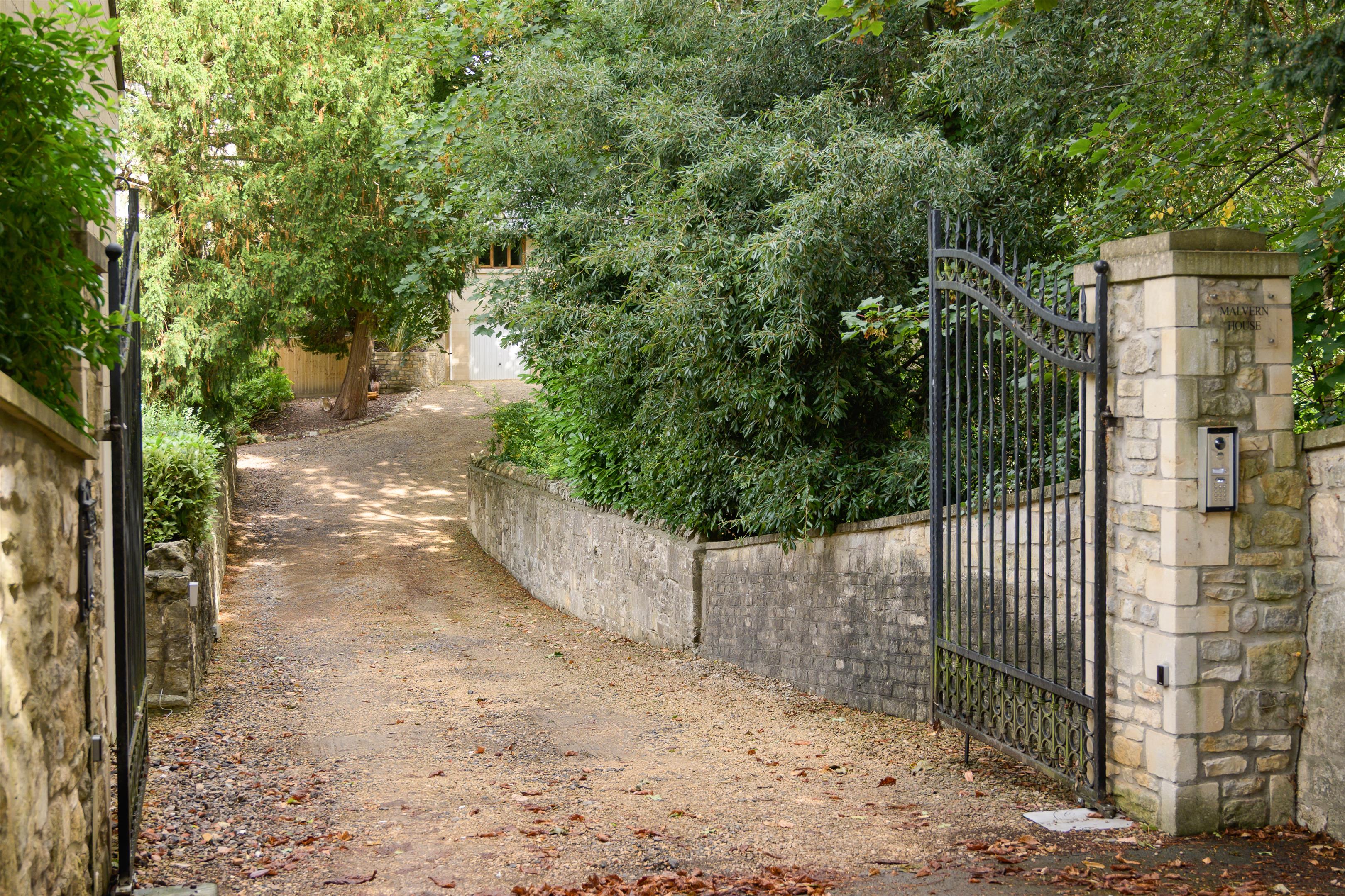 Malvern House, Weston Lane, Bath, Bath & NE Somerset, BA1