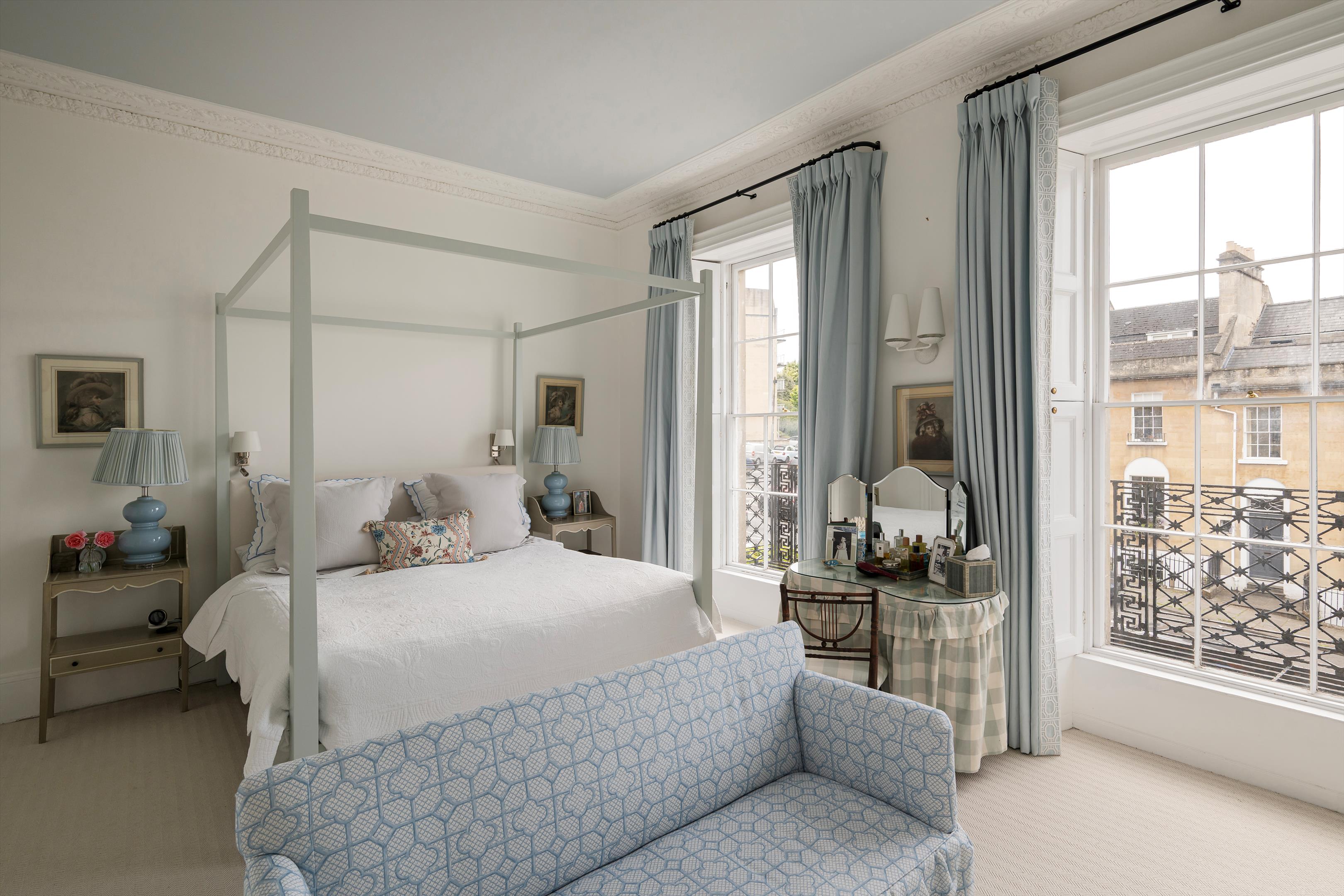 Dunsford Place, Bath, Somerset BA2