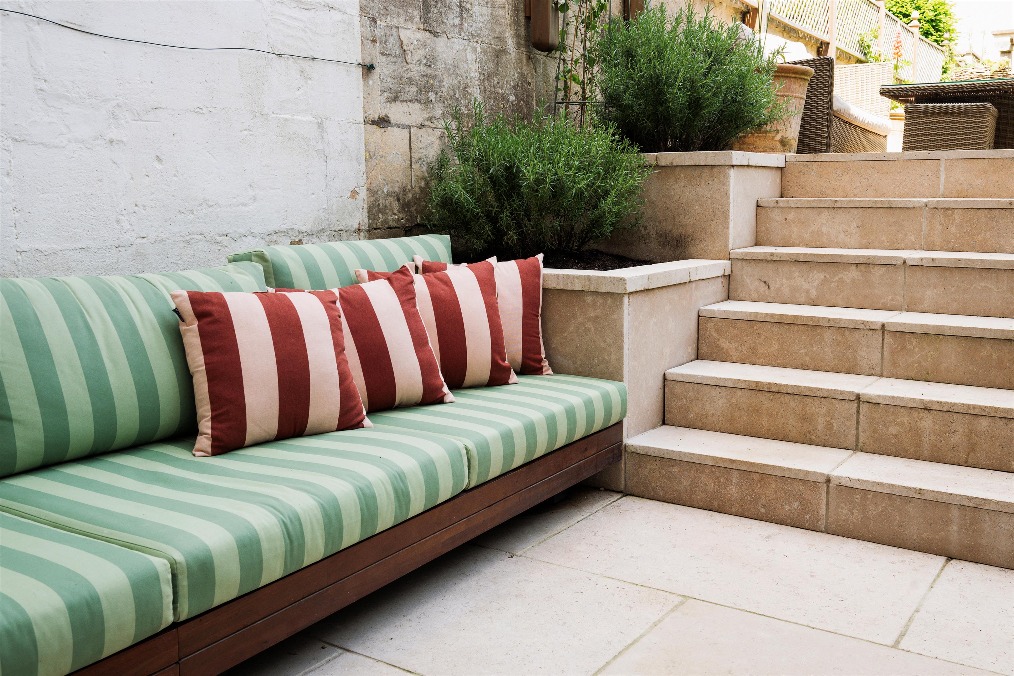 Dunsford Place, Bath, Somerset BA2