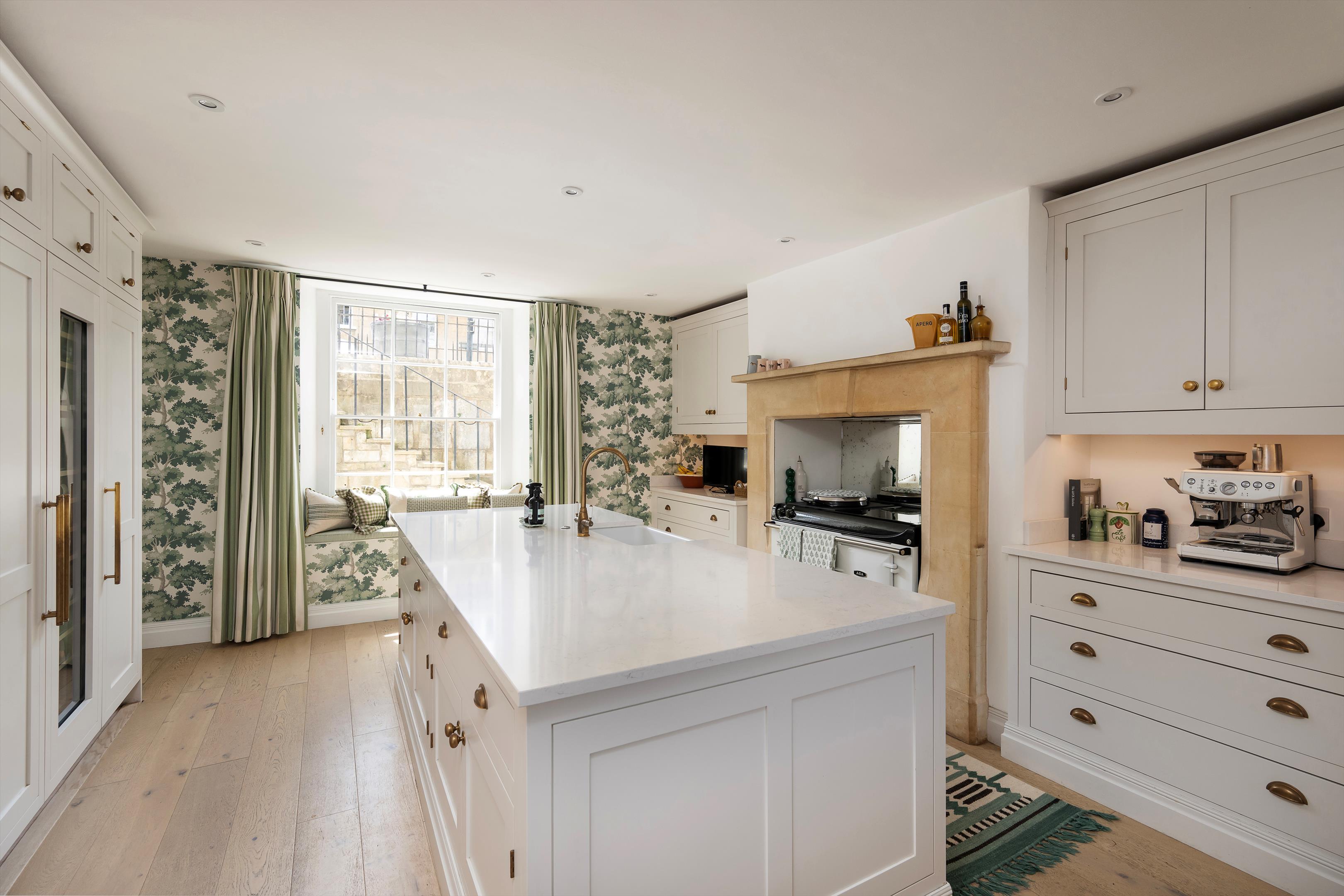 Dunsford Place, Bath, Somerset BA2