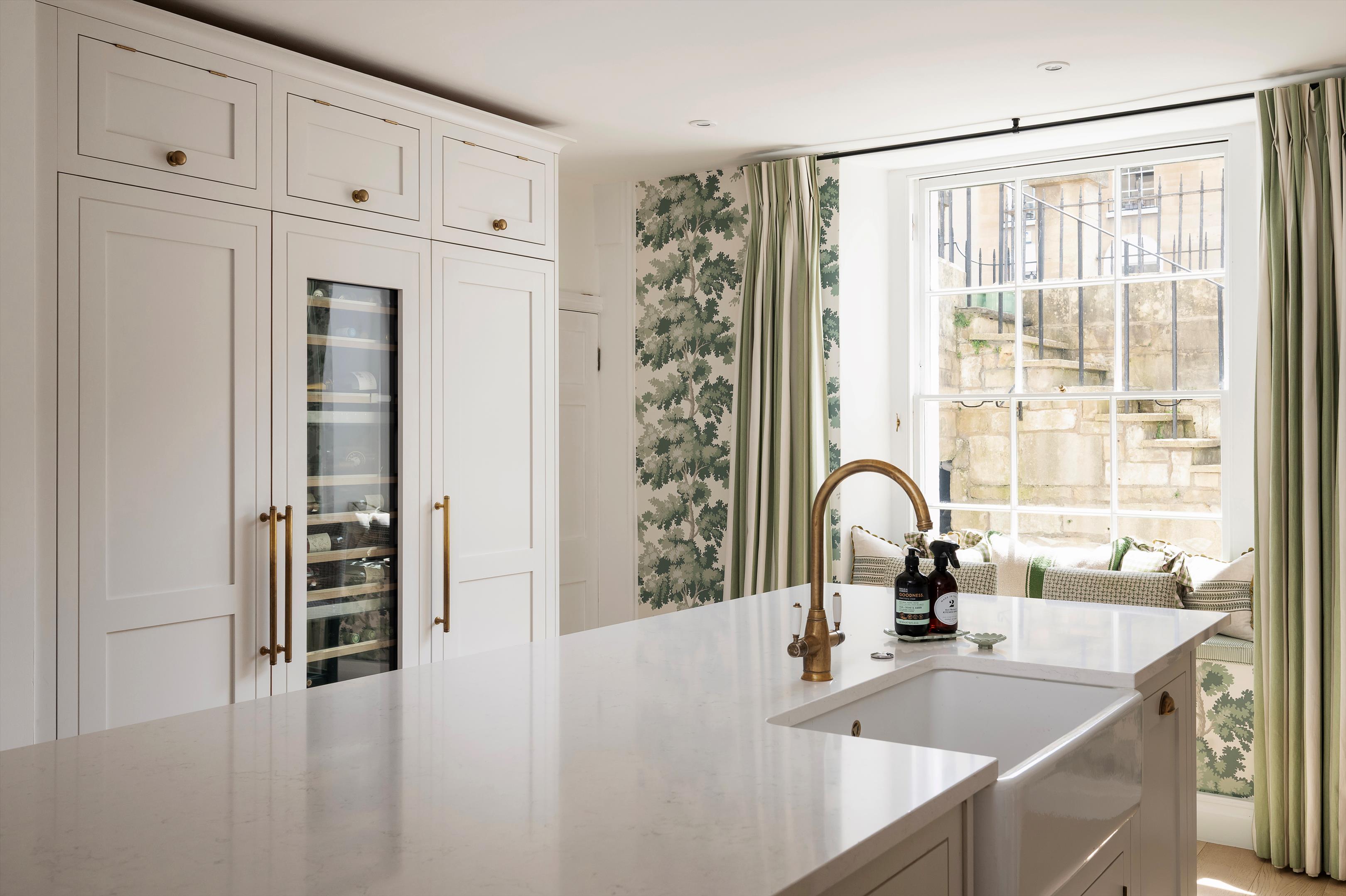 Dunsford Place, Bath, Somerset BA2