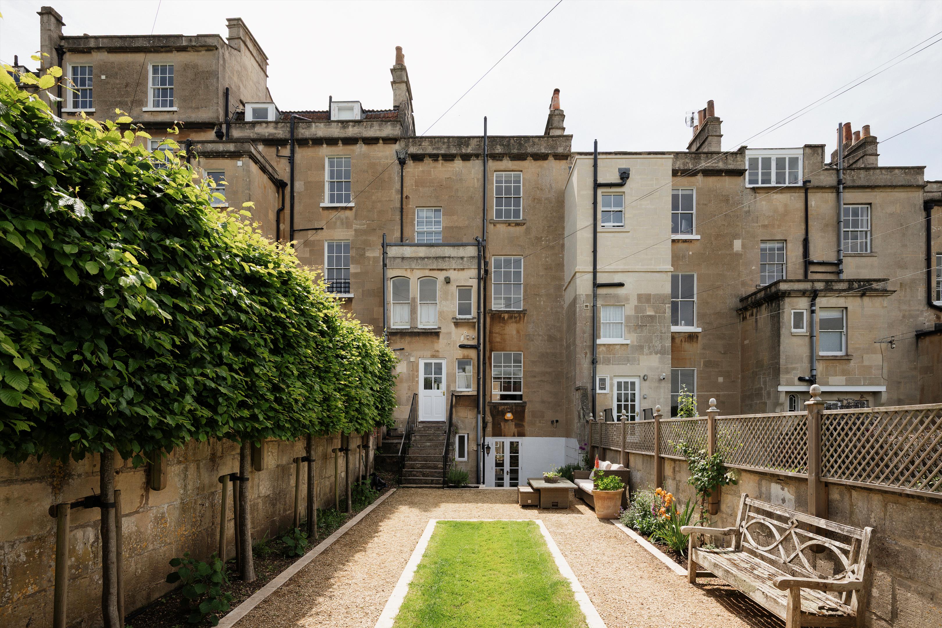 Dunsford Place, Bath, Somerset BA2