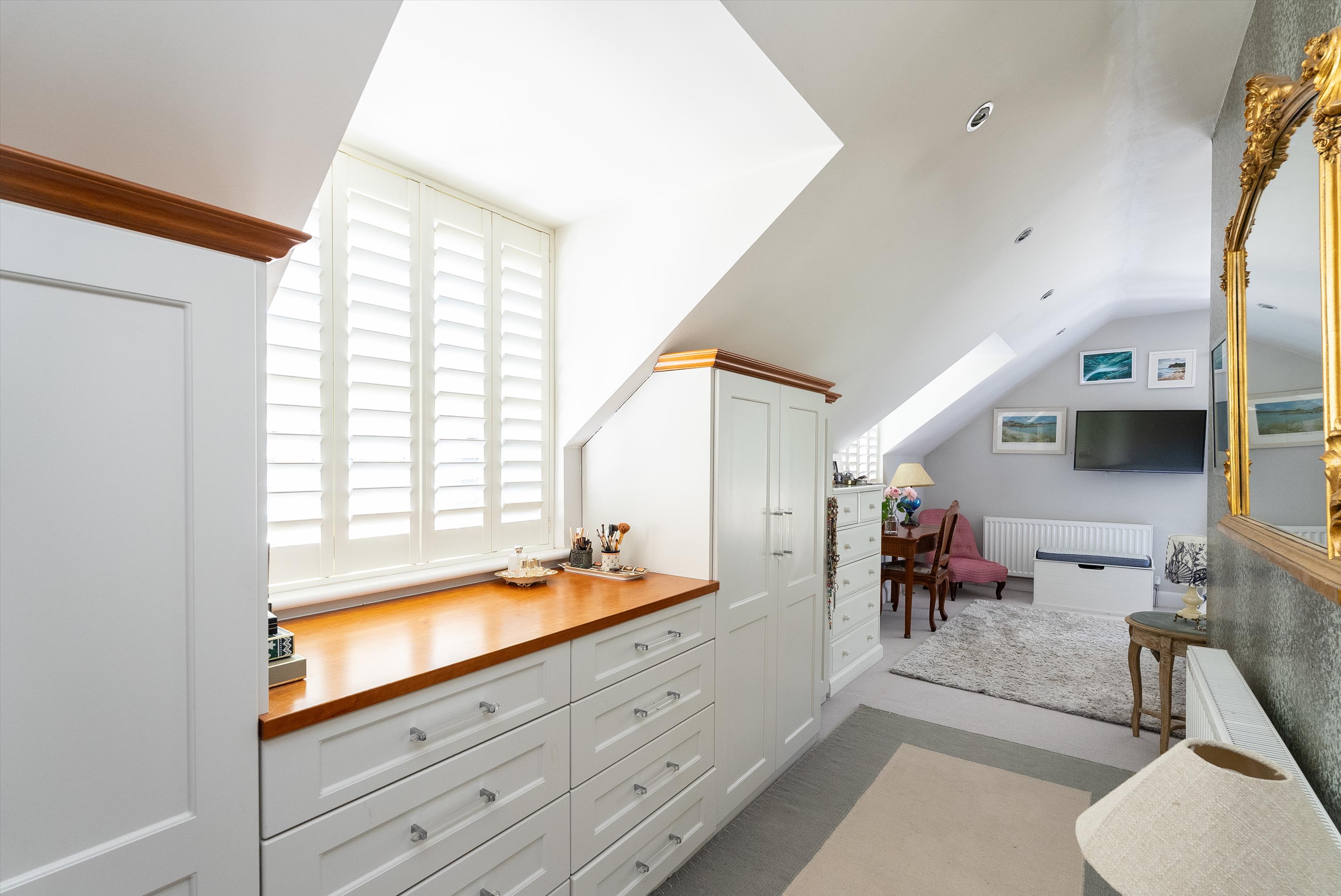 Heath View, East Horsley, Leatherhead, Surrey KT24