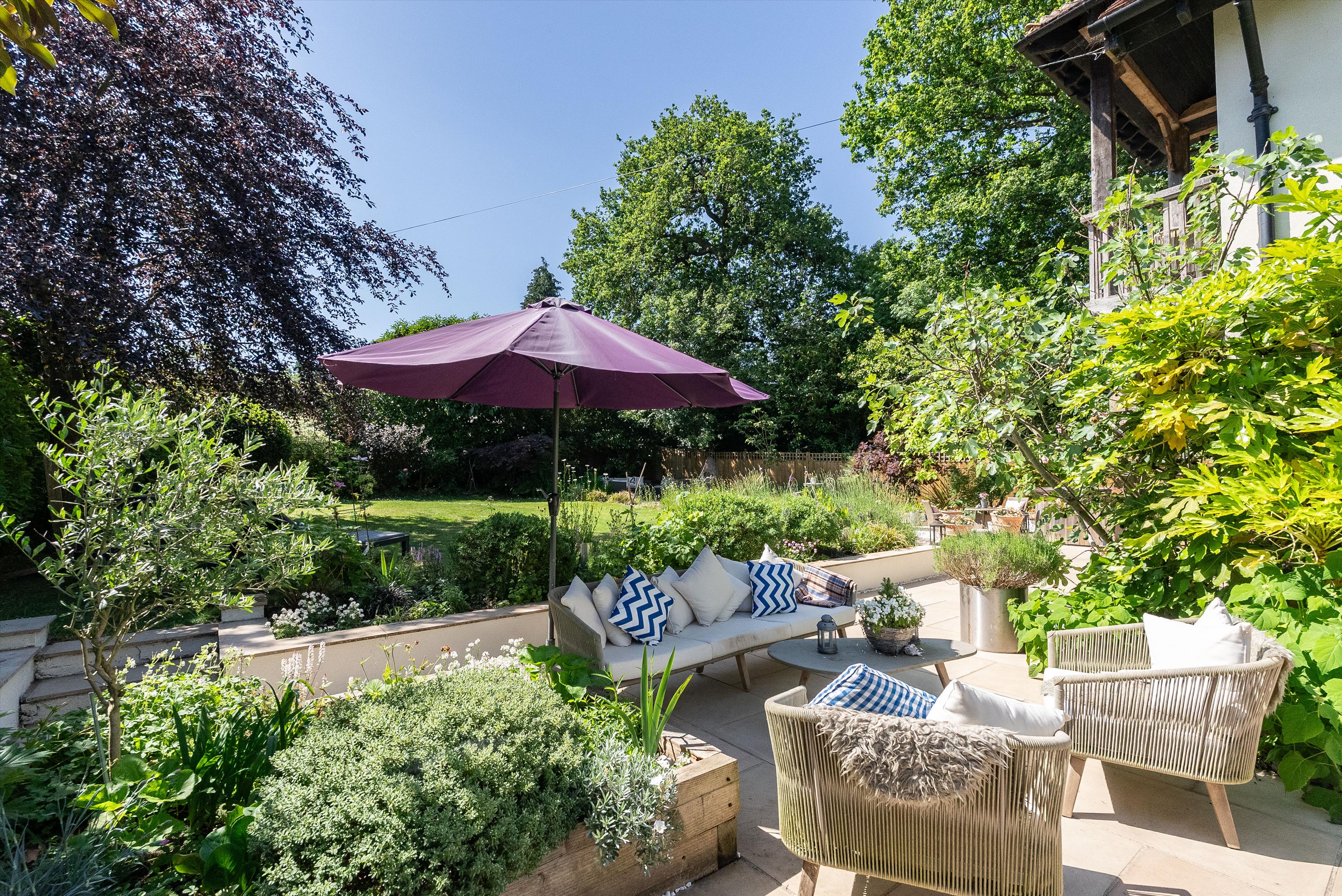 Heath View, East Horsley, Leatherhead, Surrey KT24