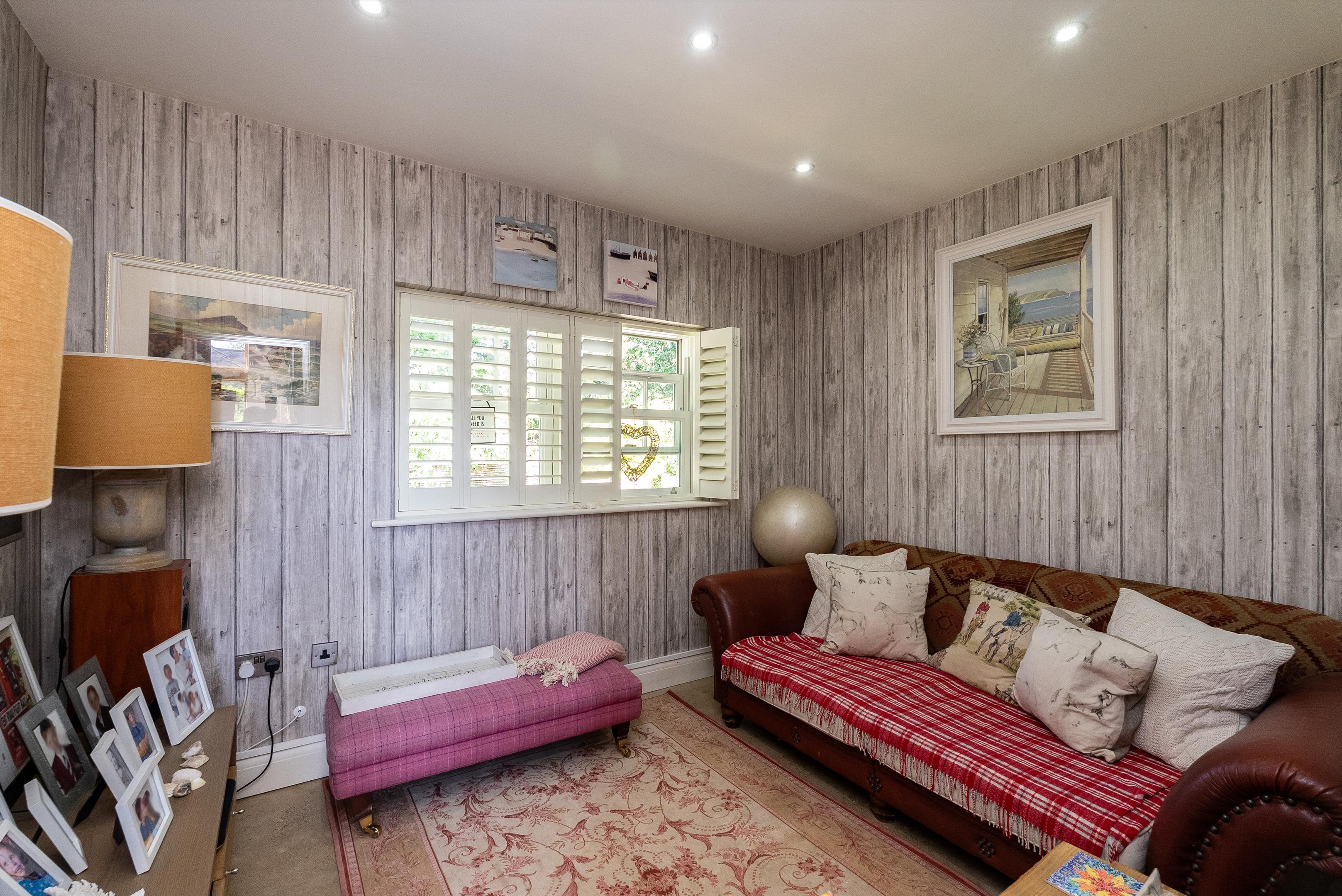 Heath View, East Horsley, Leatherhead, Surrey KT24