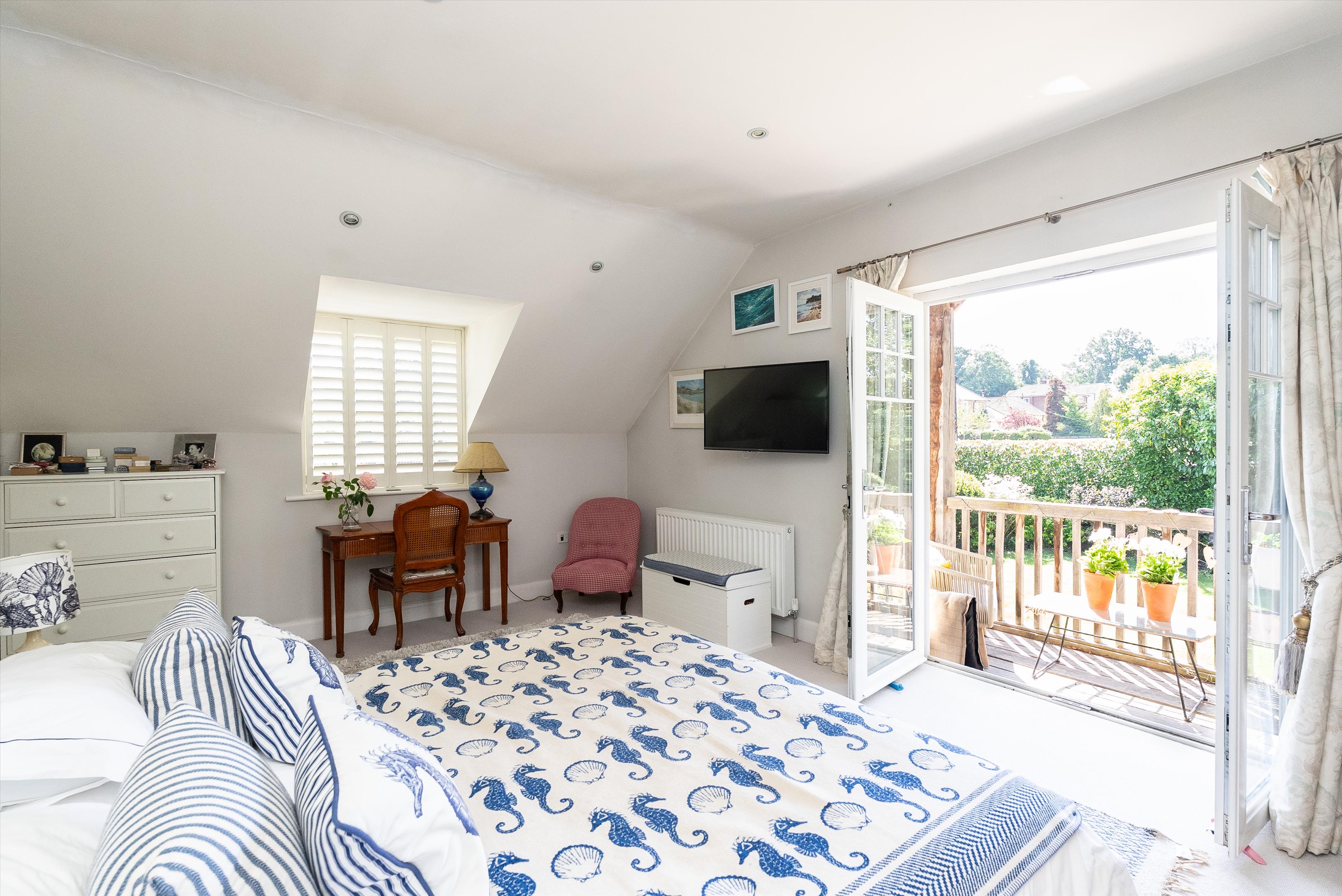 Heath View, East Horsley, Leatherhead, Surrey KT24
