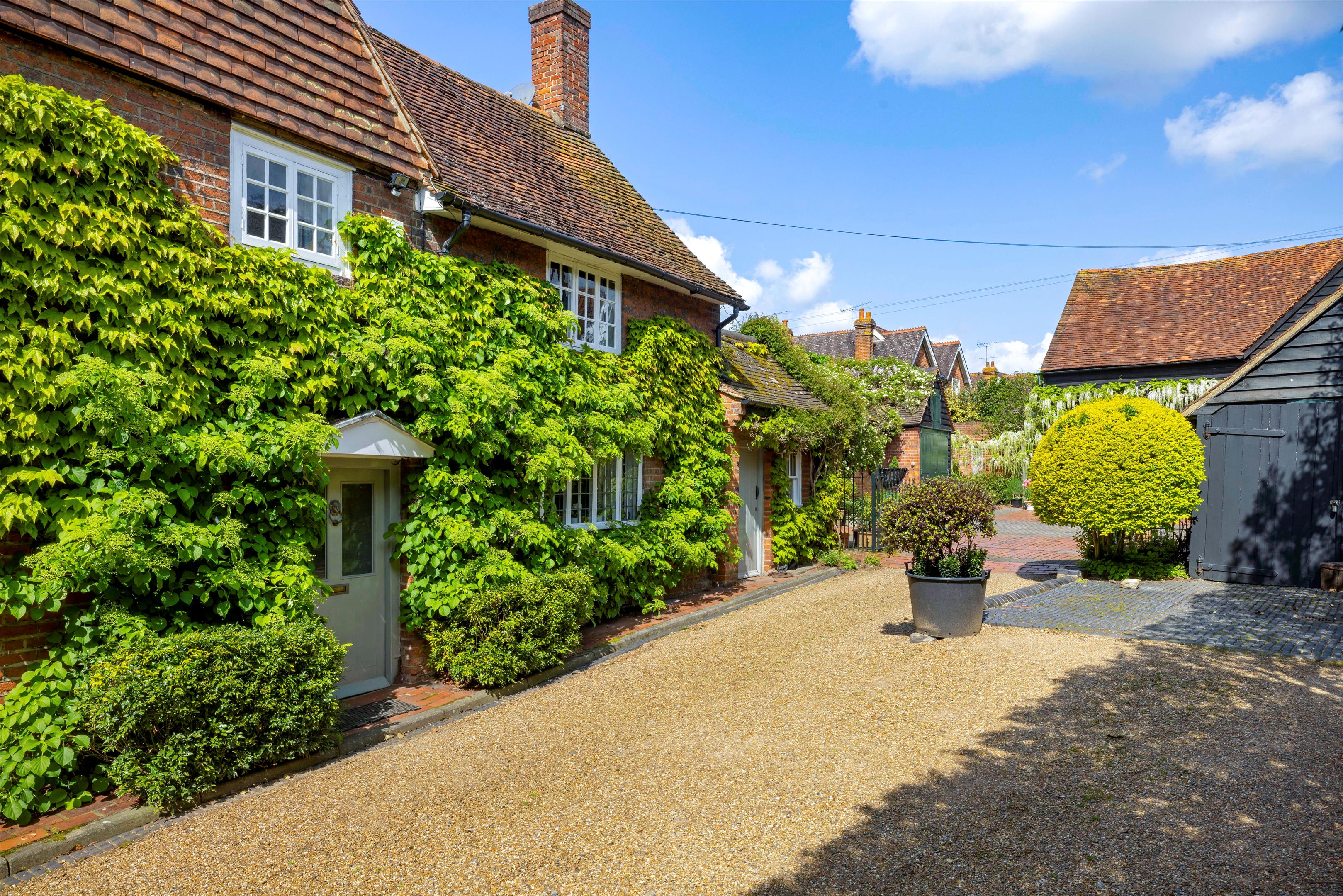 Mill Road, Cobham, Surrey, KT11